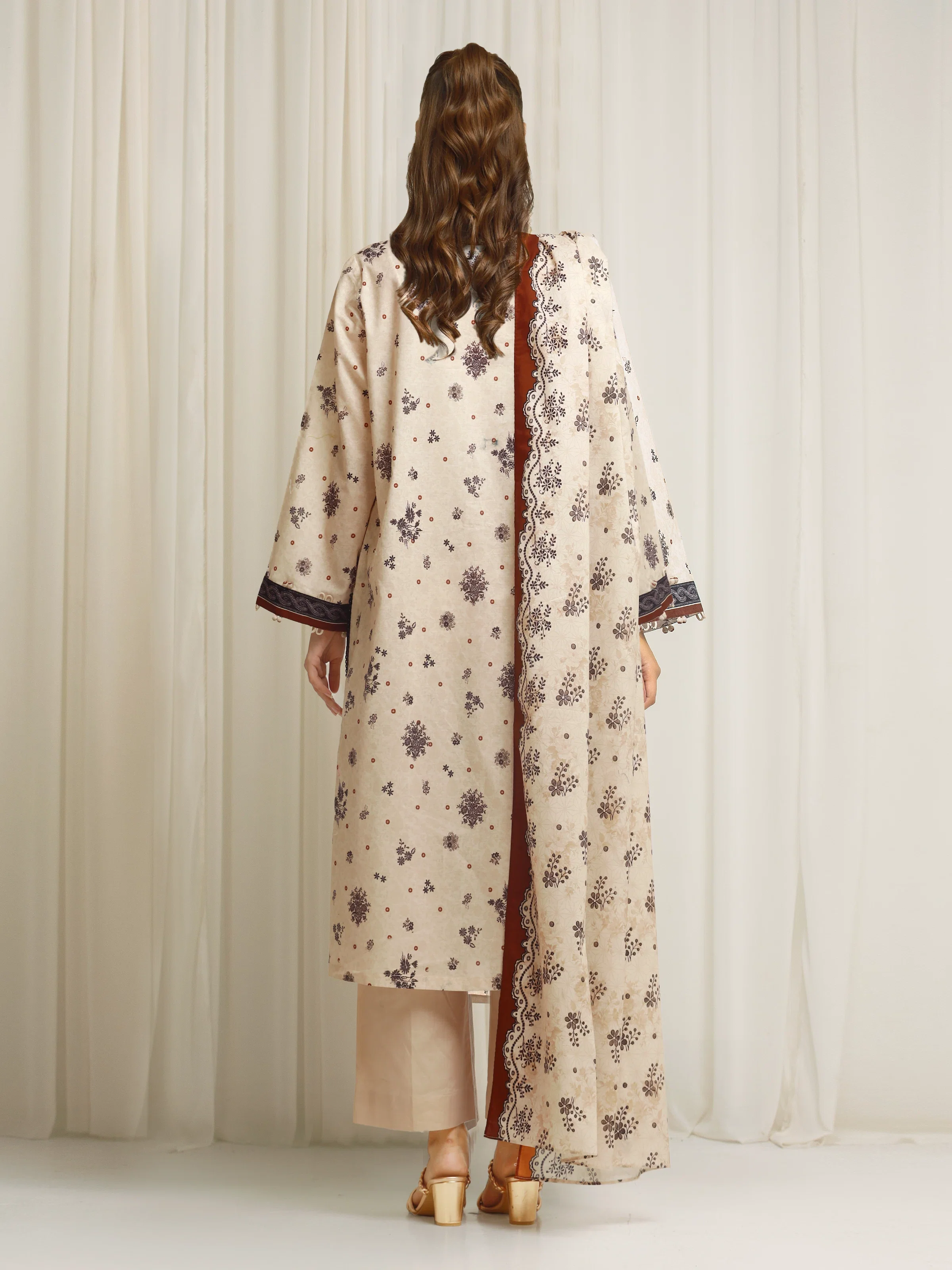 Unstitched Printed Lawn Suit - EWU6A1-36570-3P - Image 5