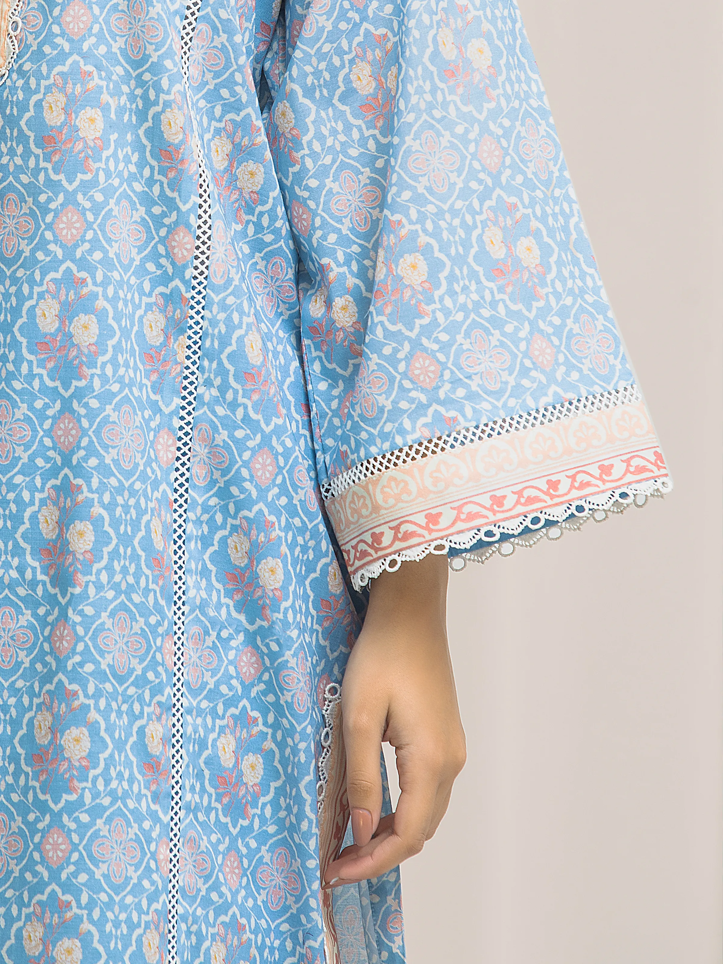 Unstitched Printed Lawn Suit - EWU6A1-36571-3P - Image 4