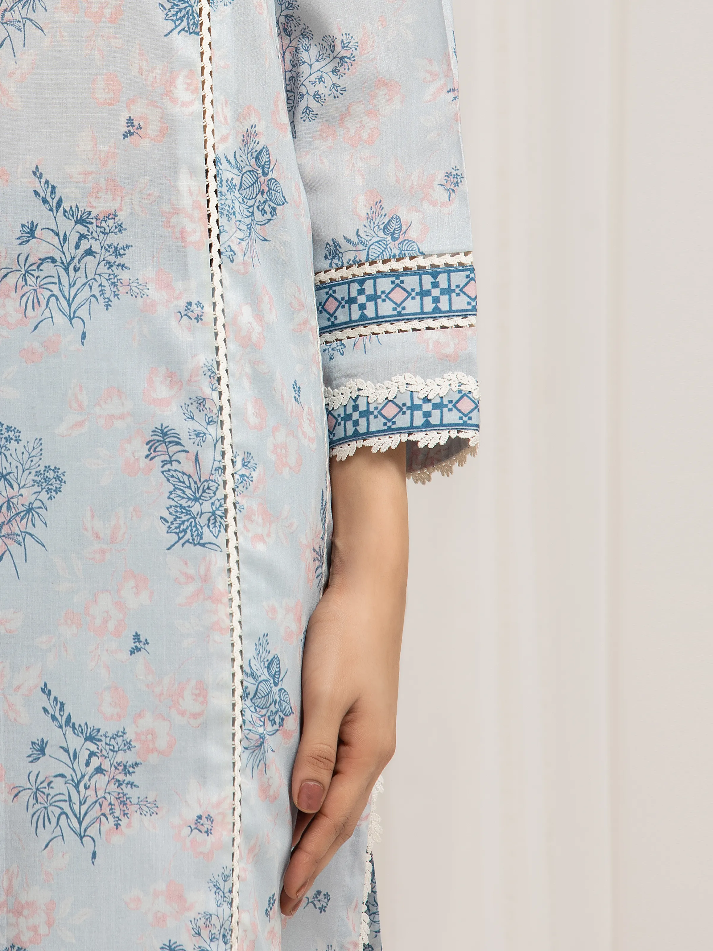 Unstitched Printed Lawn Suit - EWU6A1-36572-3P - Image 4