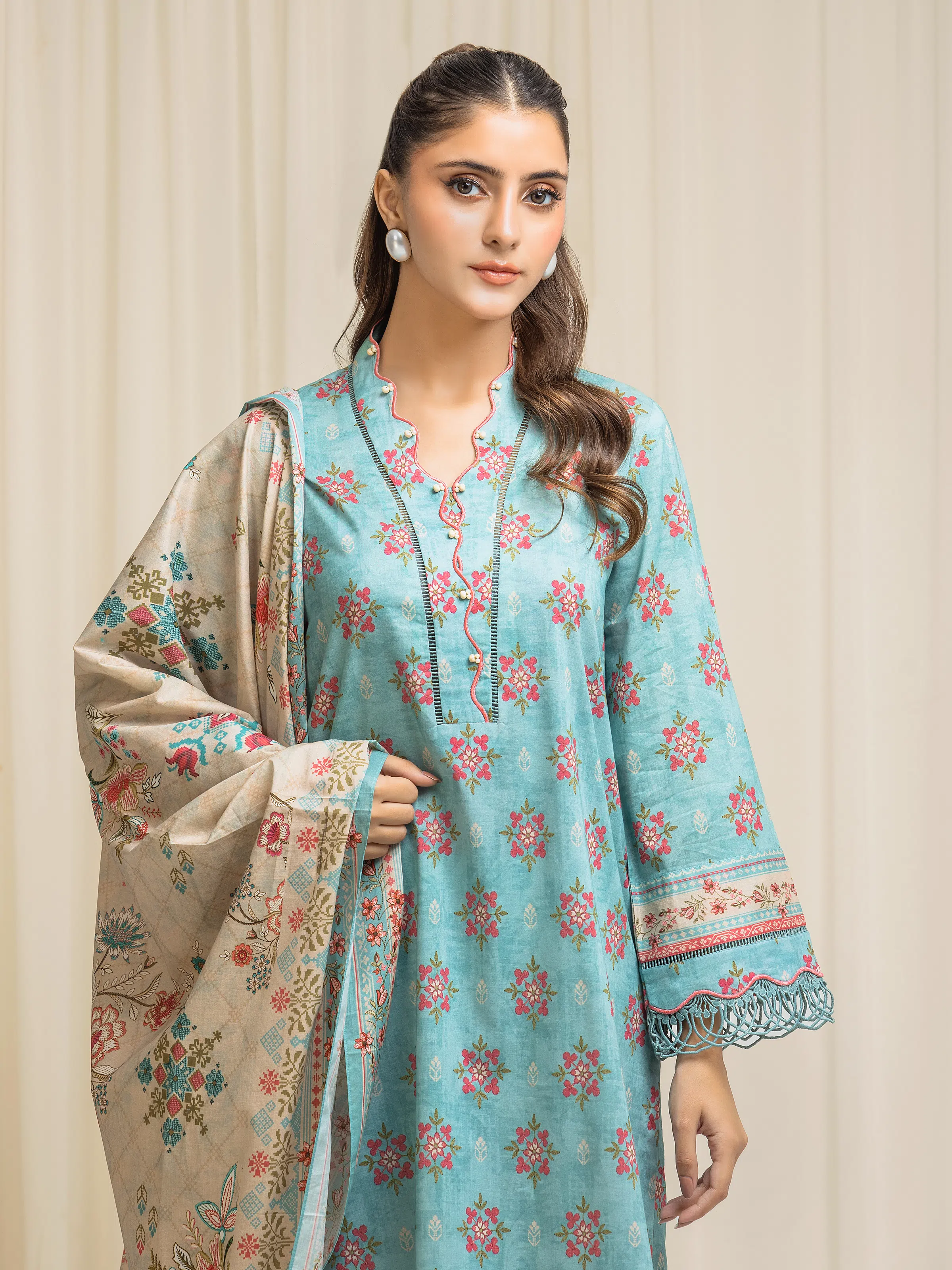 Unstitched Printed Lawn Suit - EWU6A1-36573-3P - Image 2