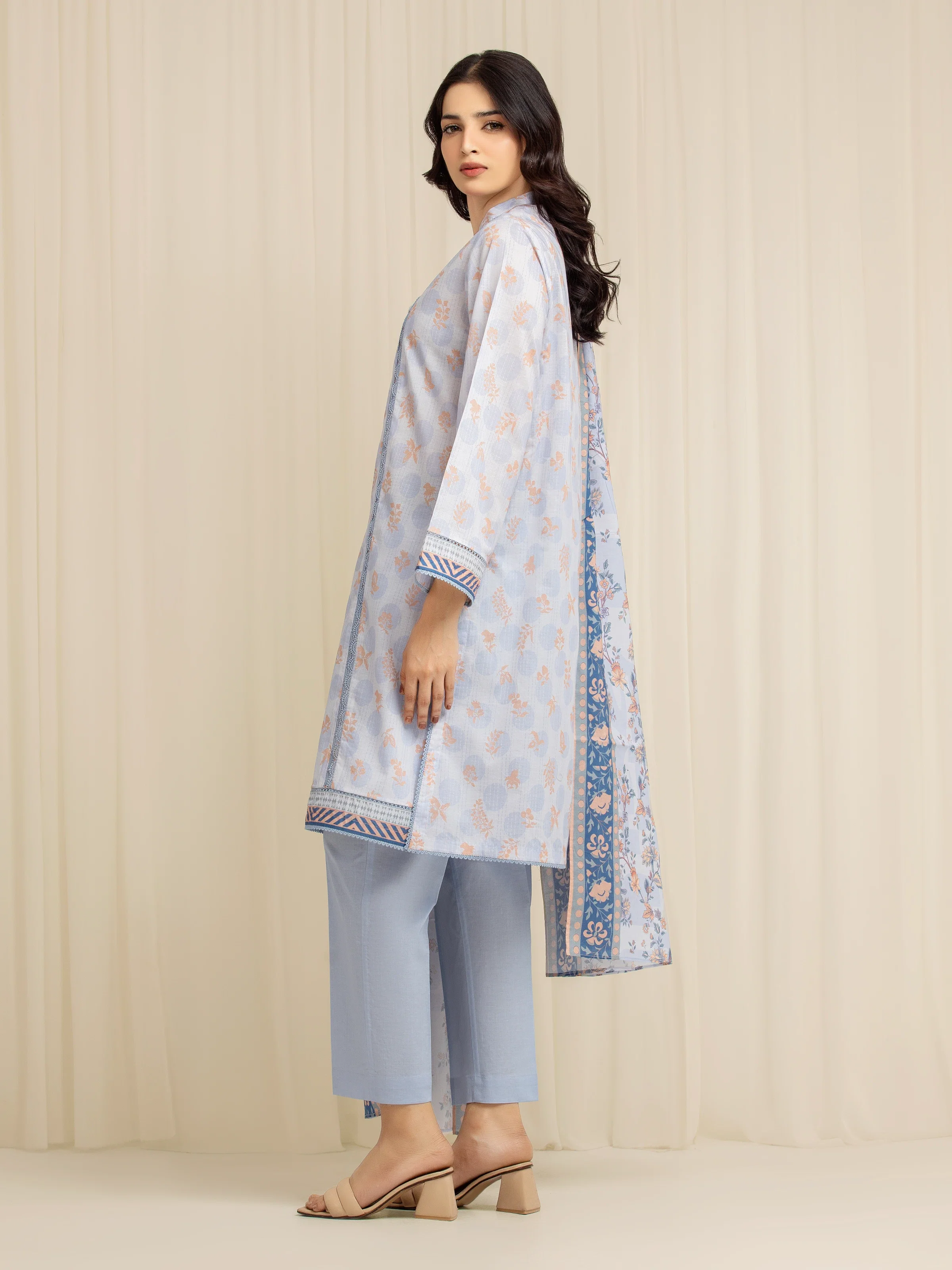 Unstitched Printed Lawn Suit - EWU6A1-36580-3P - Image 5