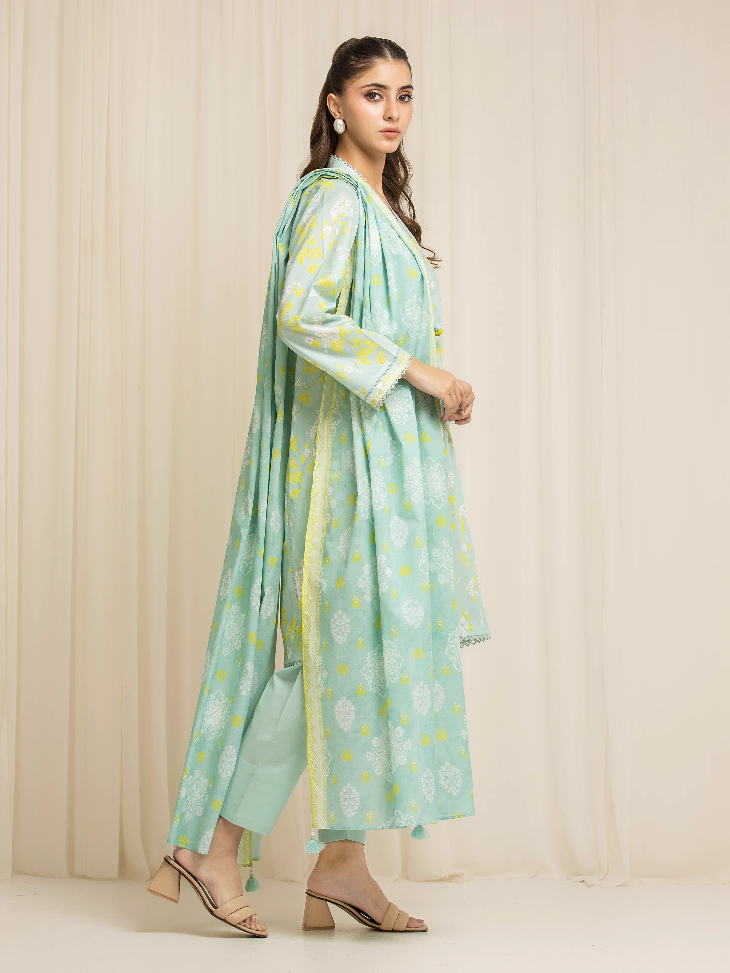 Unstitched Printed Lawn Suit - EWU6A1-36581-3P - Image 5