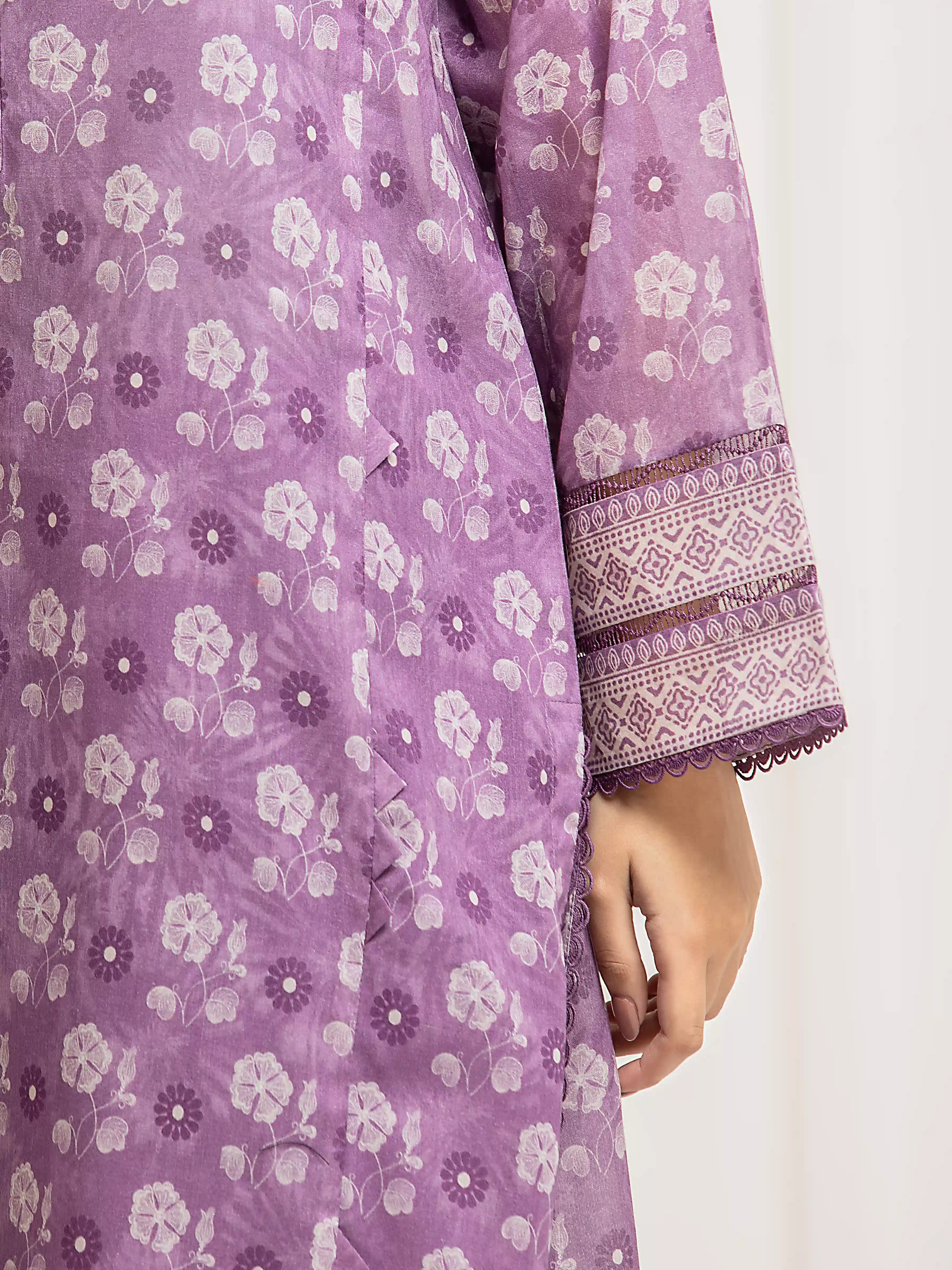 Unstitched Printed Lawn Suit - EWU6A1-36582-3P - Image 4