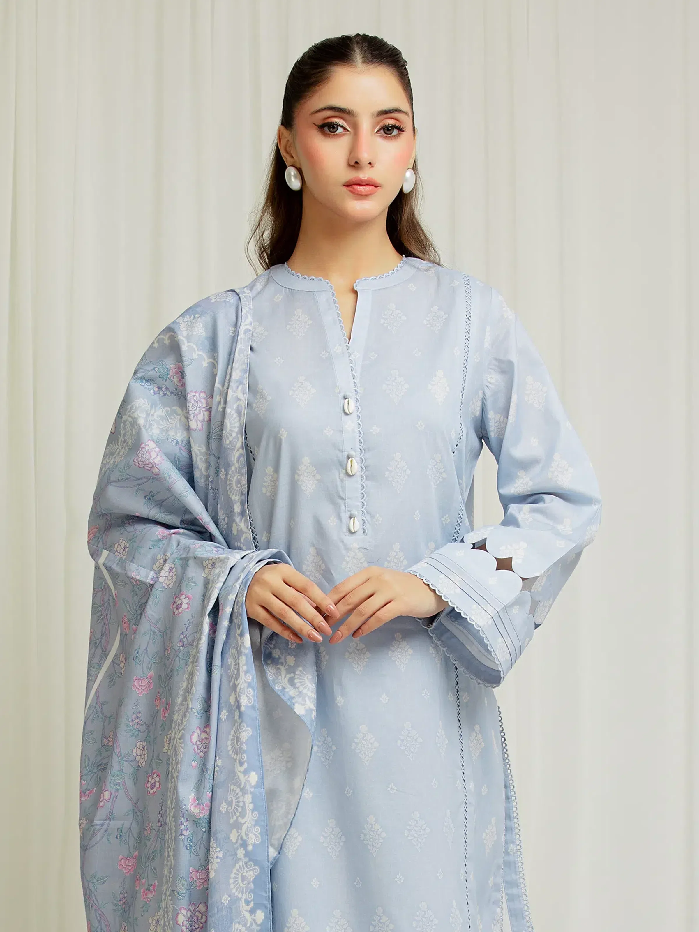 Unstitched Printed Lawn Suit - EWU6A1-36588-3P - Image 2