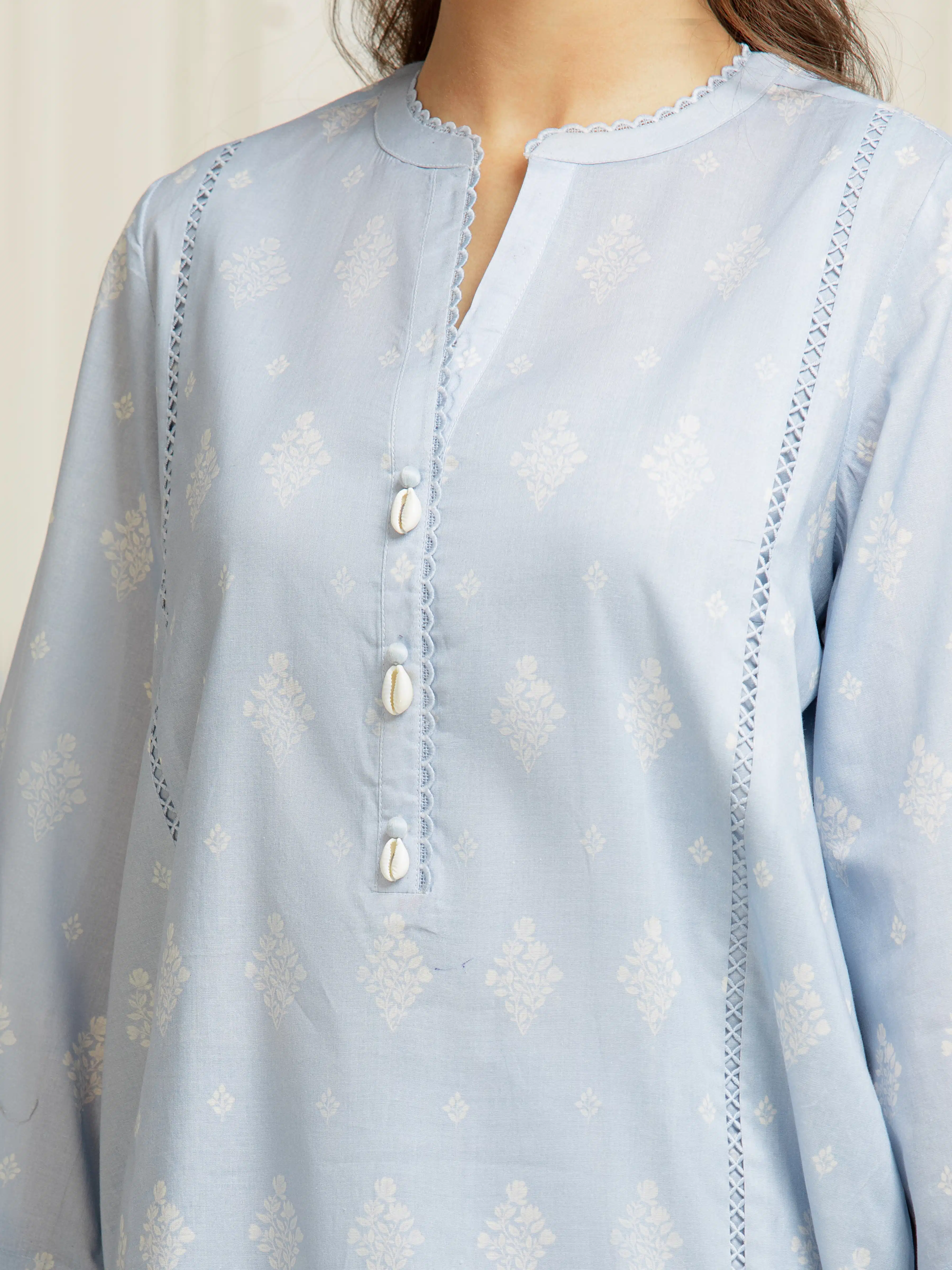 Unstitched Printed Lawn Suit - EWU6A1-36588-3P - Image 3