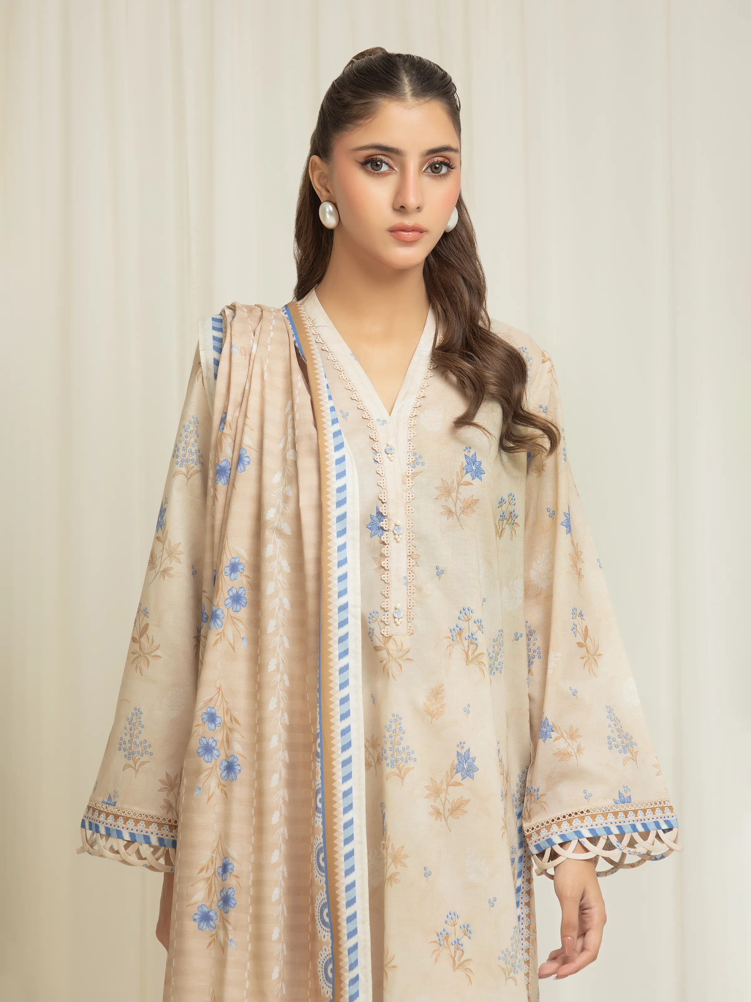 Unstitched Printed Lawn Suit - EWU6A1-36589-3P - Image 2
