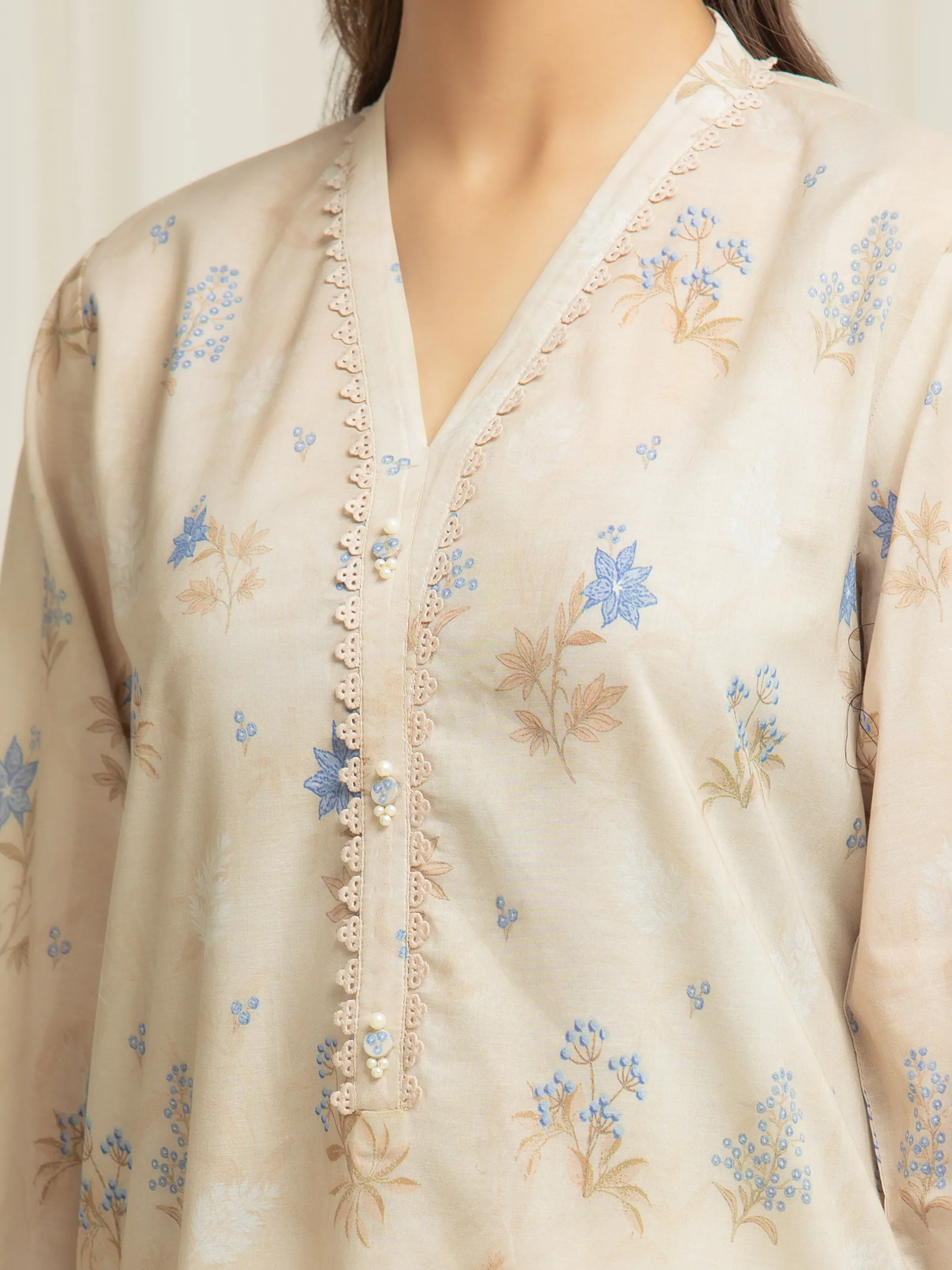 Unstitched Printed Lawn Suit - EWU6A1-36589-3P - Image 3