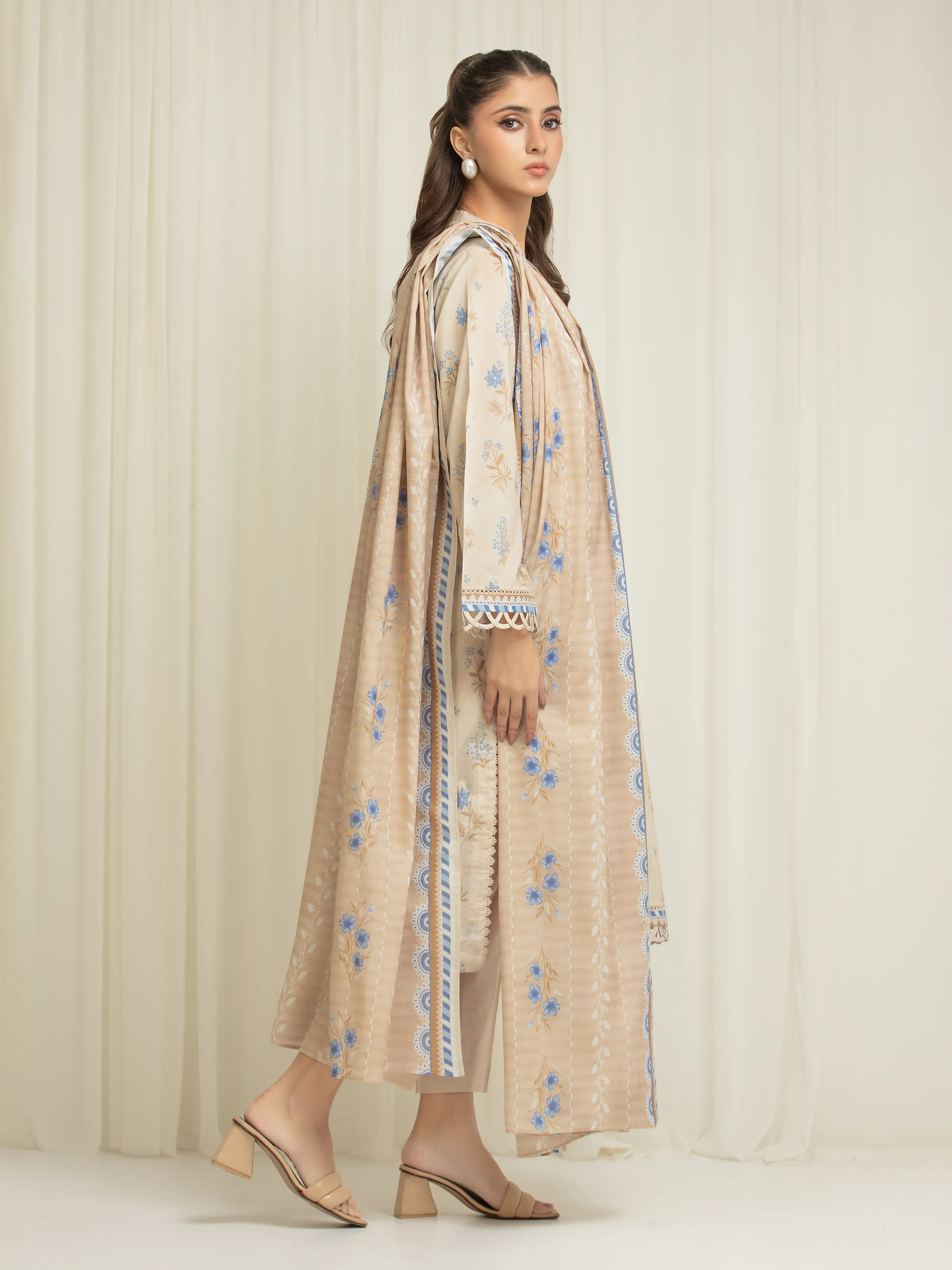 Unstitched Printed Lawn Suit - EWU6A1-36589-3P - Image 5