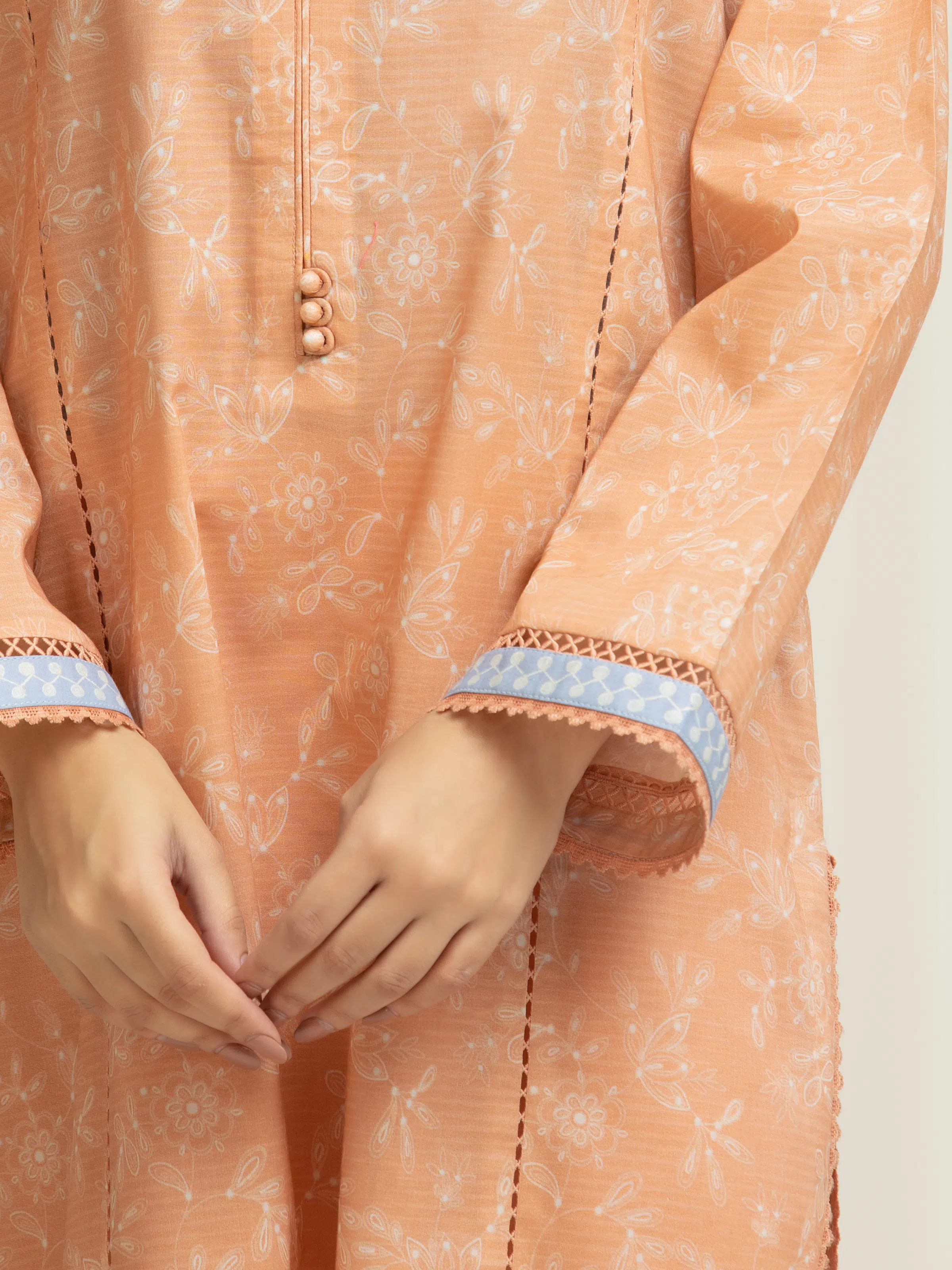 Unstitched Printed Lawn Suit - EWU6A1-36590-3P - Image 4