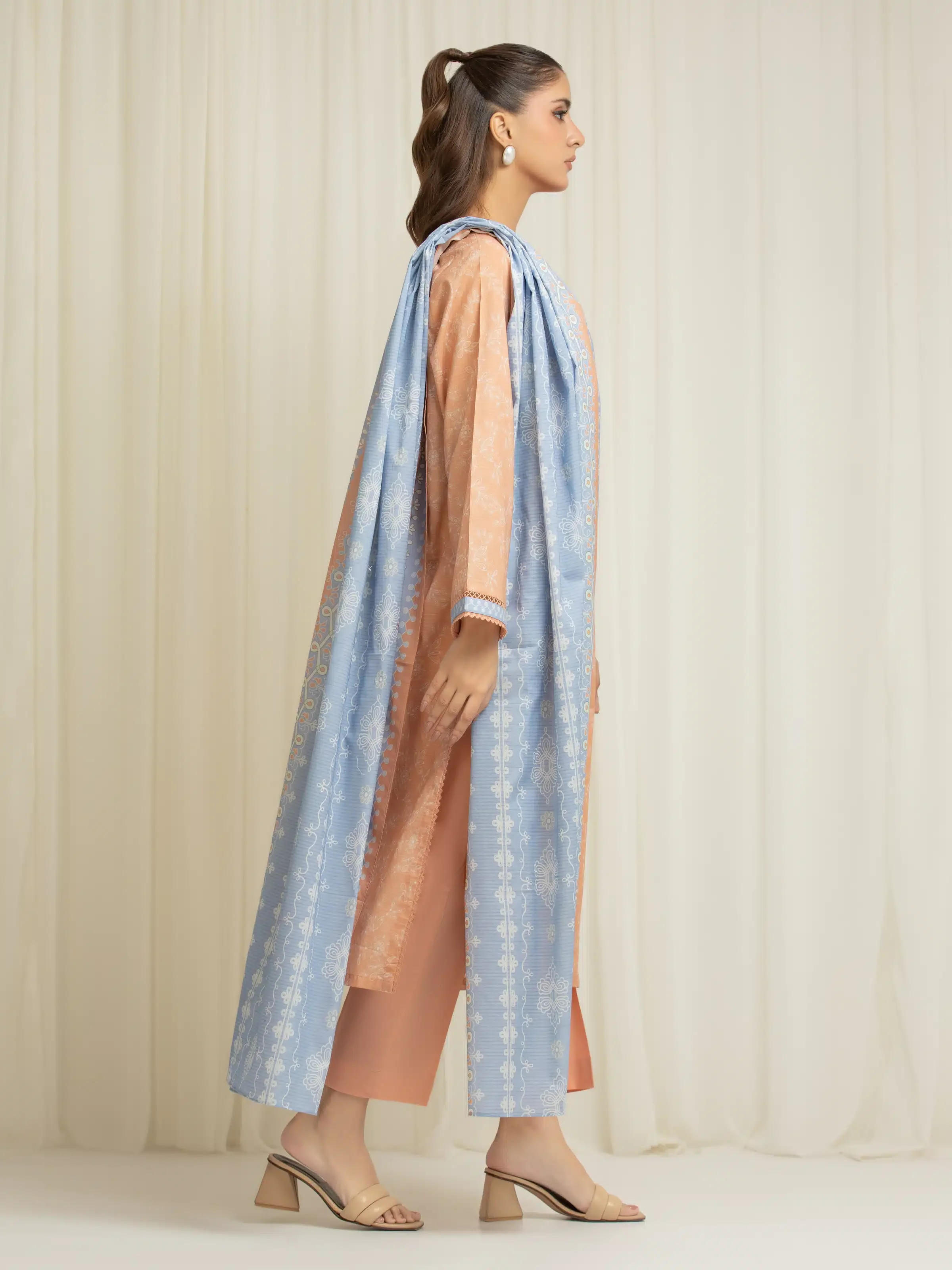 Unstitched Printed Lawn Suit - EWU6A1-36590-3P - Image 5