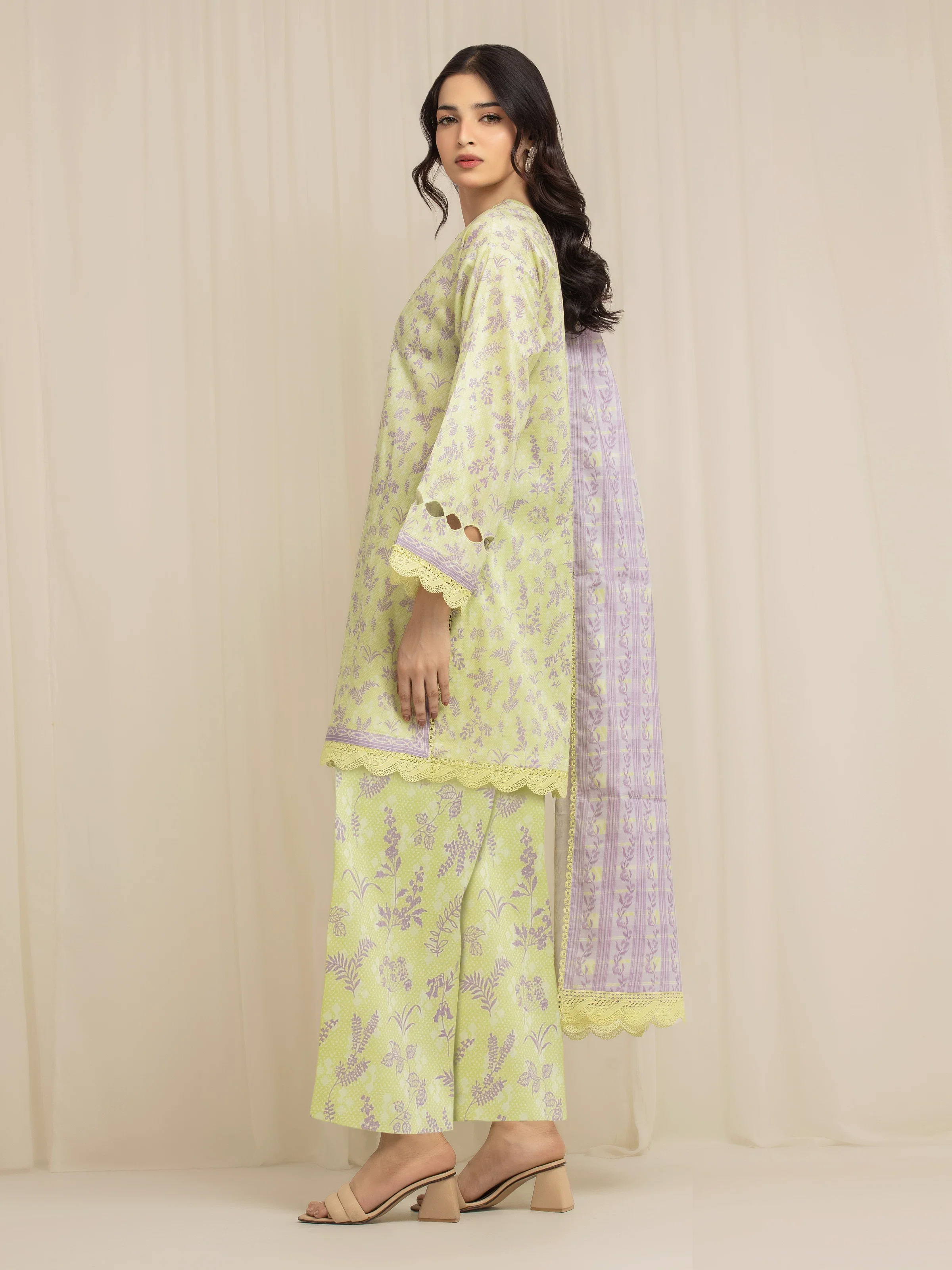 Unstitched Printed Lawn Suit - EWU6A1-36591-3P - Image 5