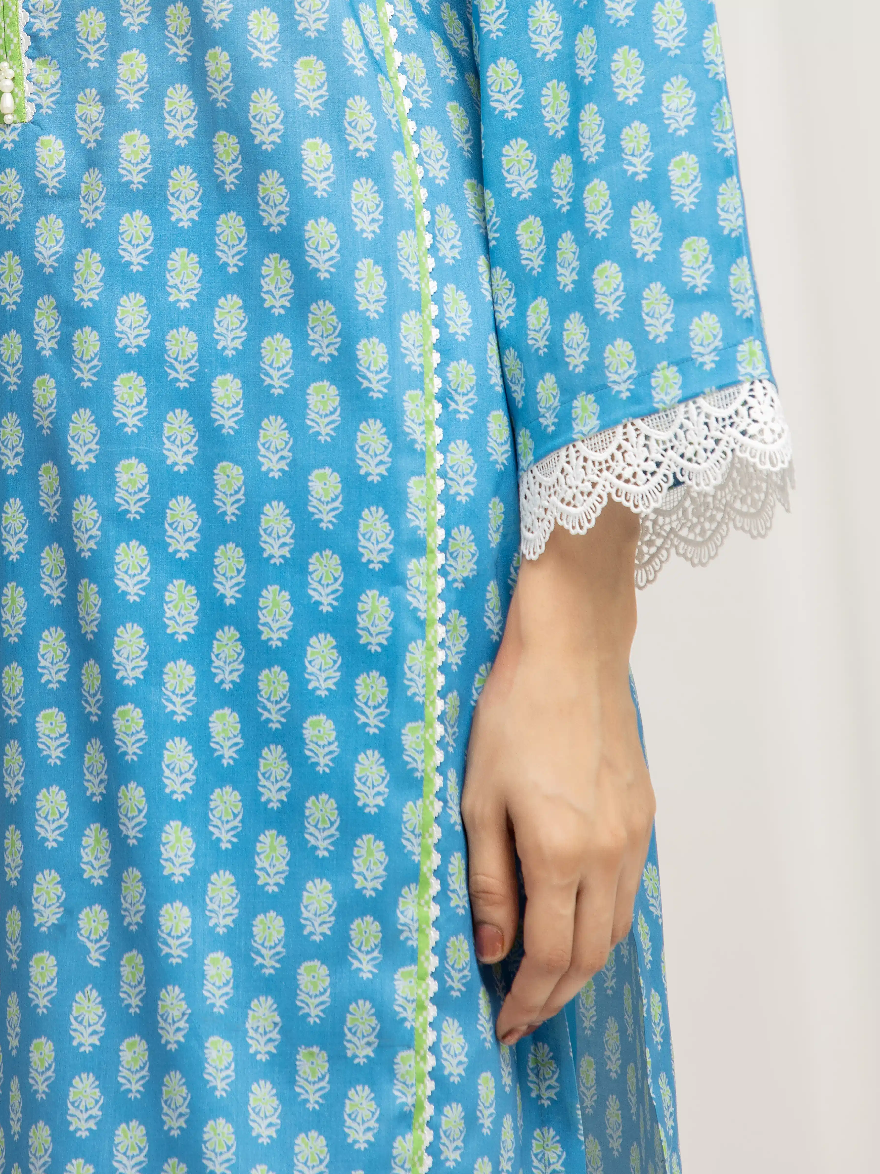 Unstitched Printed Lawn Suit - EWU6A1-36592-3P - Image 4