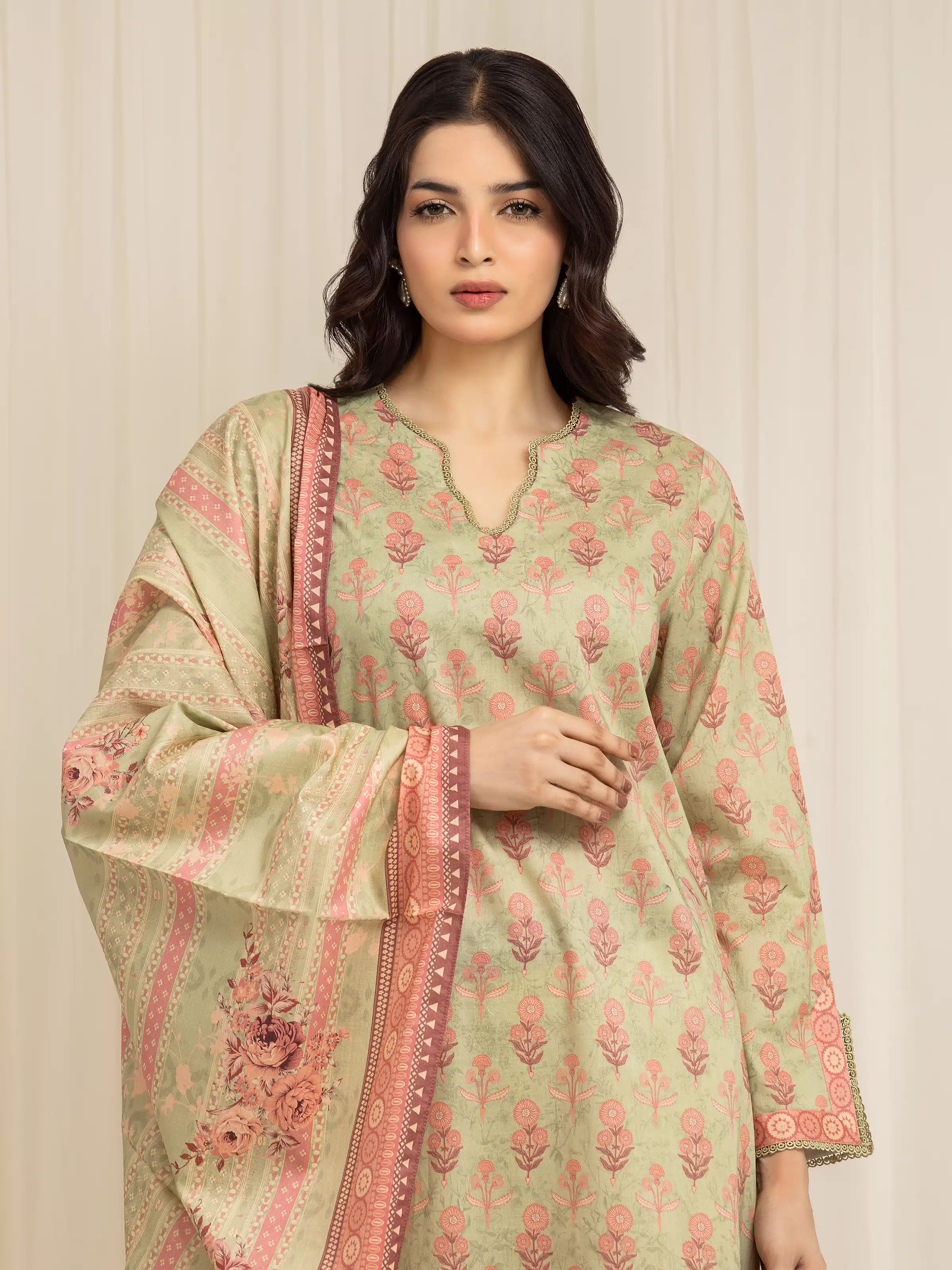 Unstitched Printed Lawn Suit - EWU6A1-36595-3P - Image 2