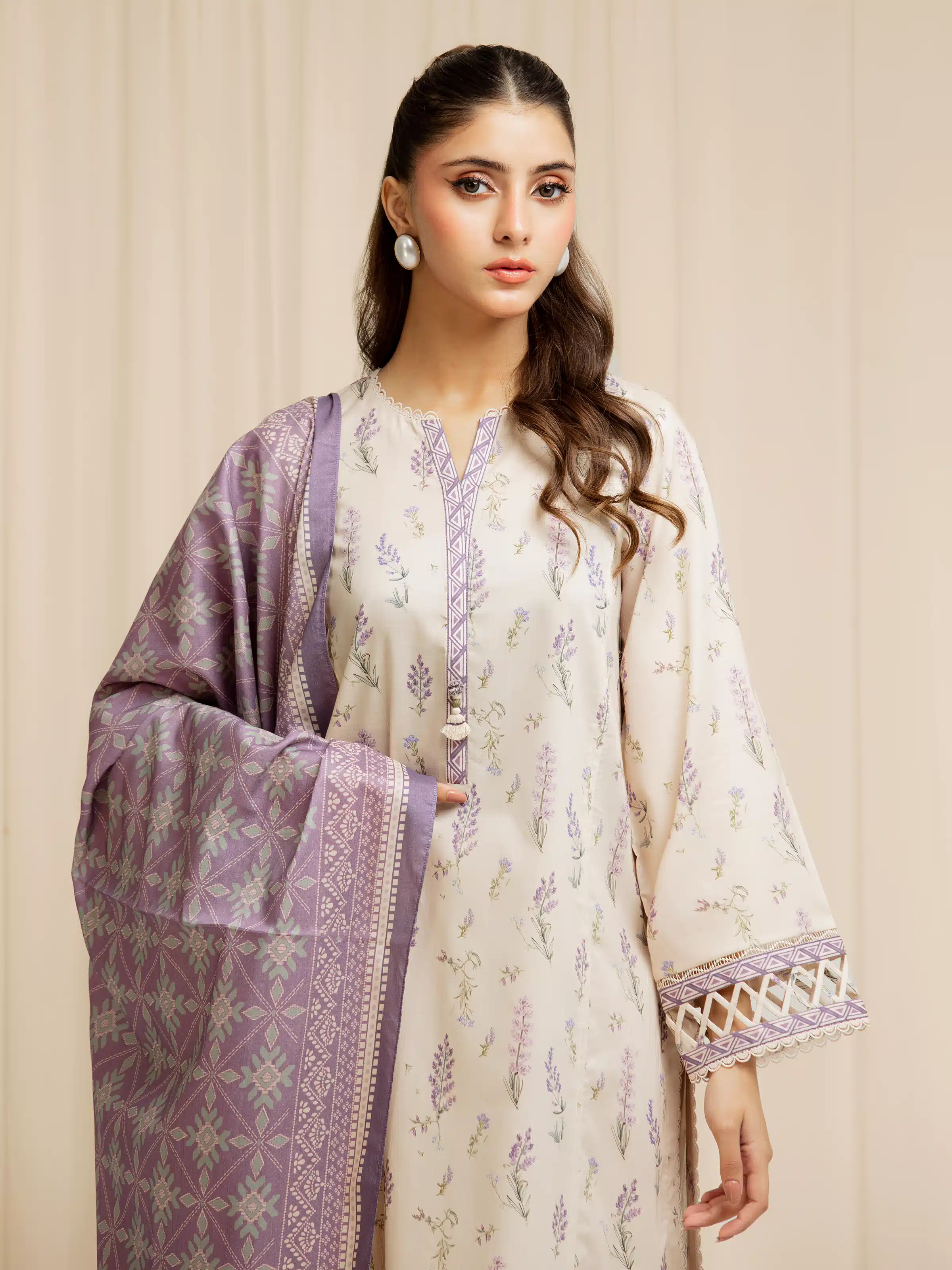 Unstitched Printed Lawn Suit - EWU6A1-36598-3P - Image 2