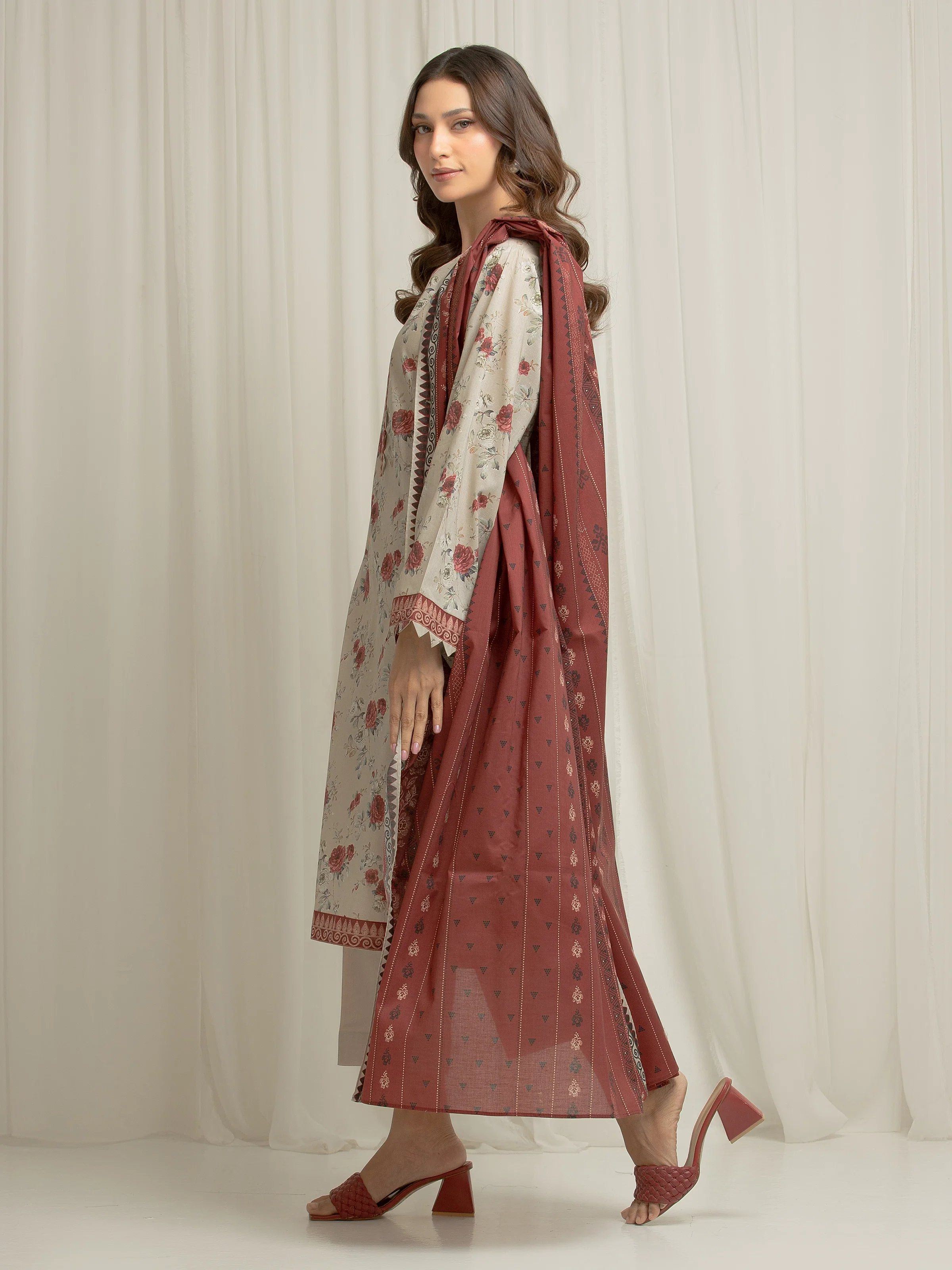 Unstitched Printed Lawn Suit - EWU6A1-36599-3P - Image 5