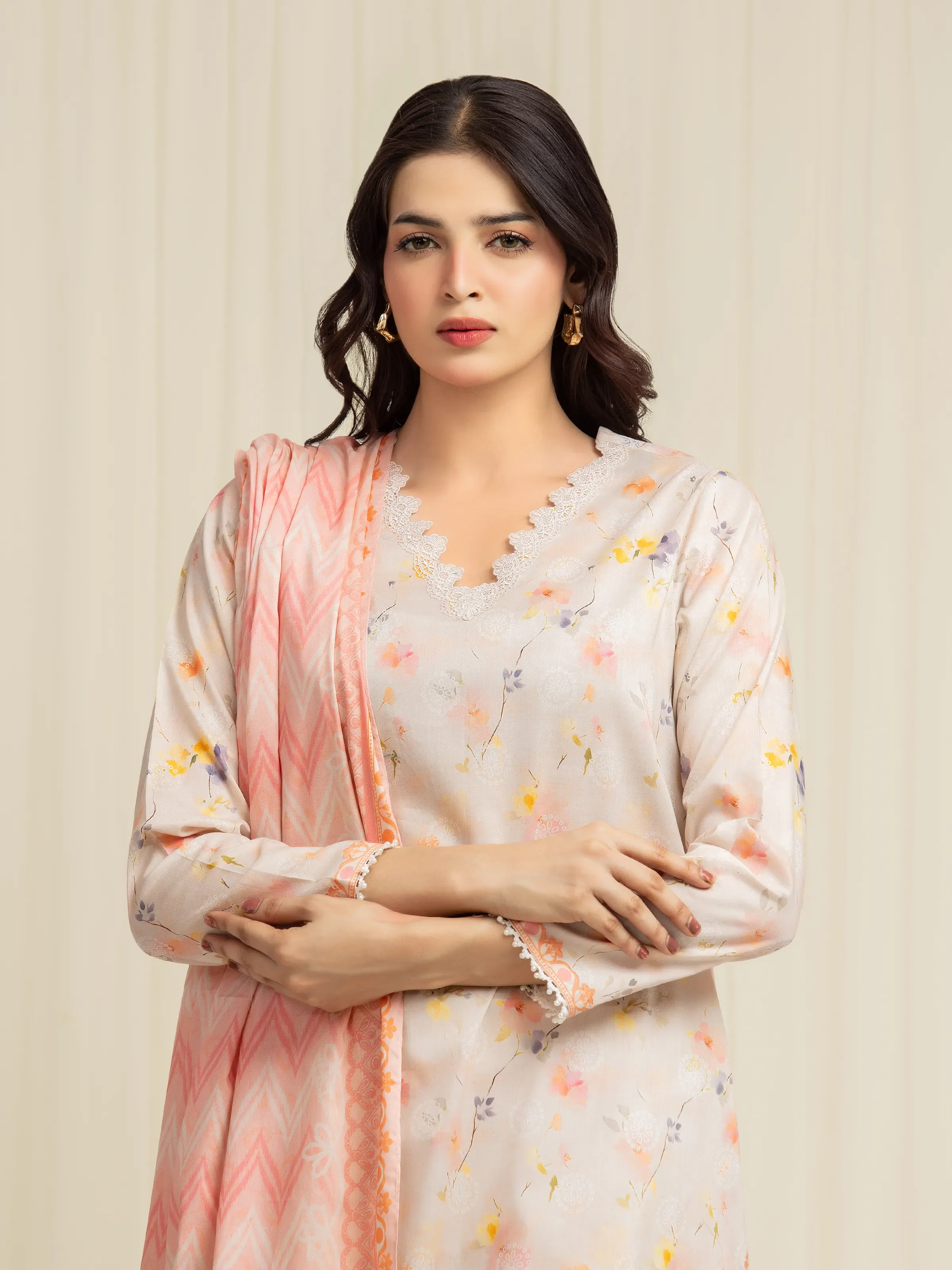 Unstitched Printed Lawn Suit - EWU6A1-36601-3P - Image 2