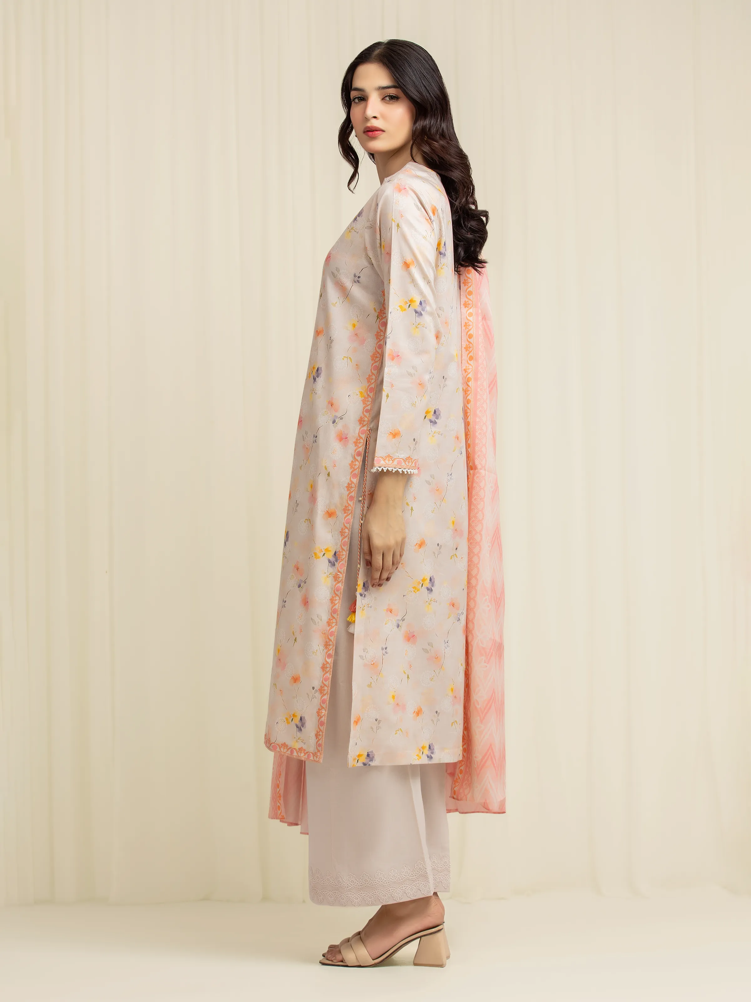 Unstitched Printed Lawn Suit - EWU6A1-36601-3P - Image 5