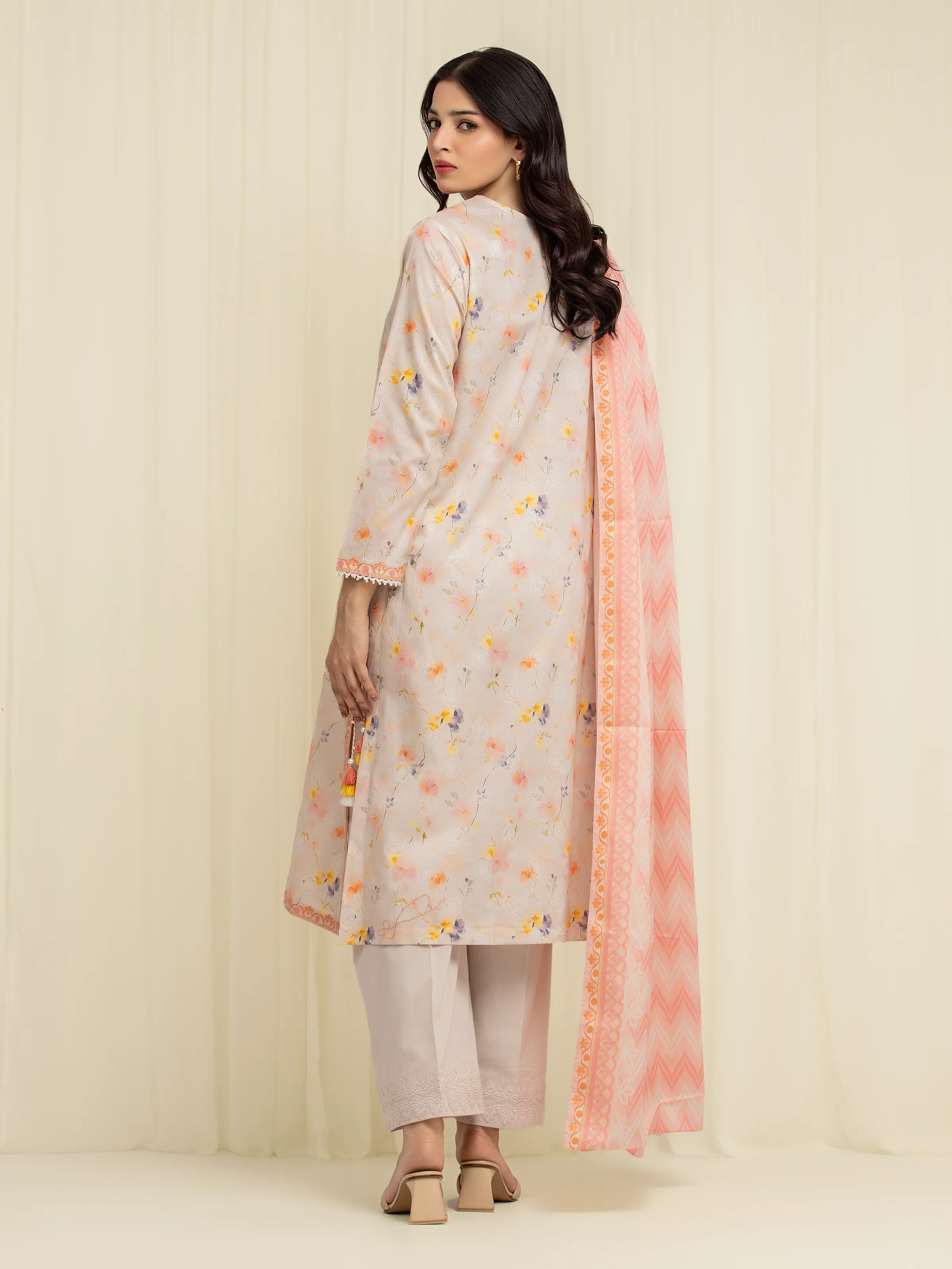 Unstitched Printed Lawn Suit - EWU6A1-36601-3P - Image 6