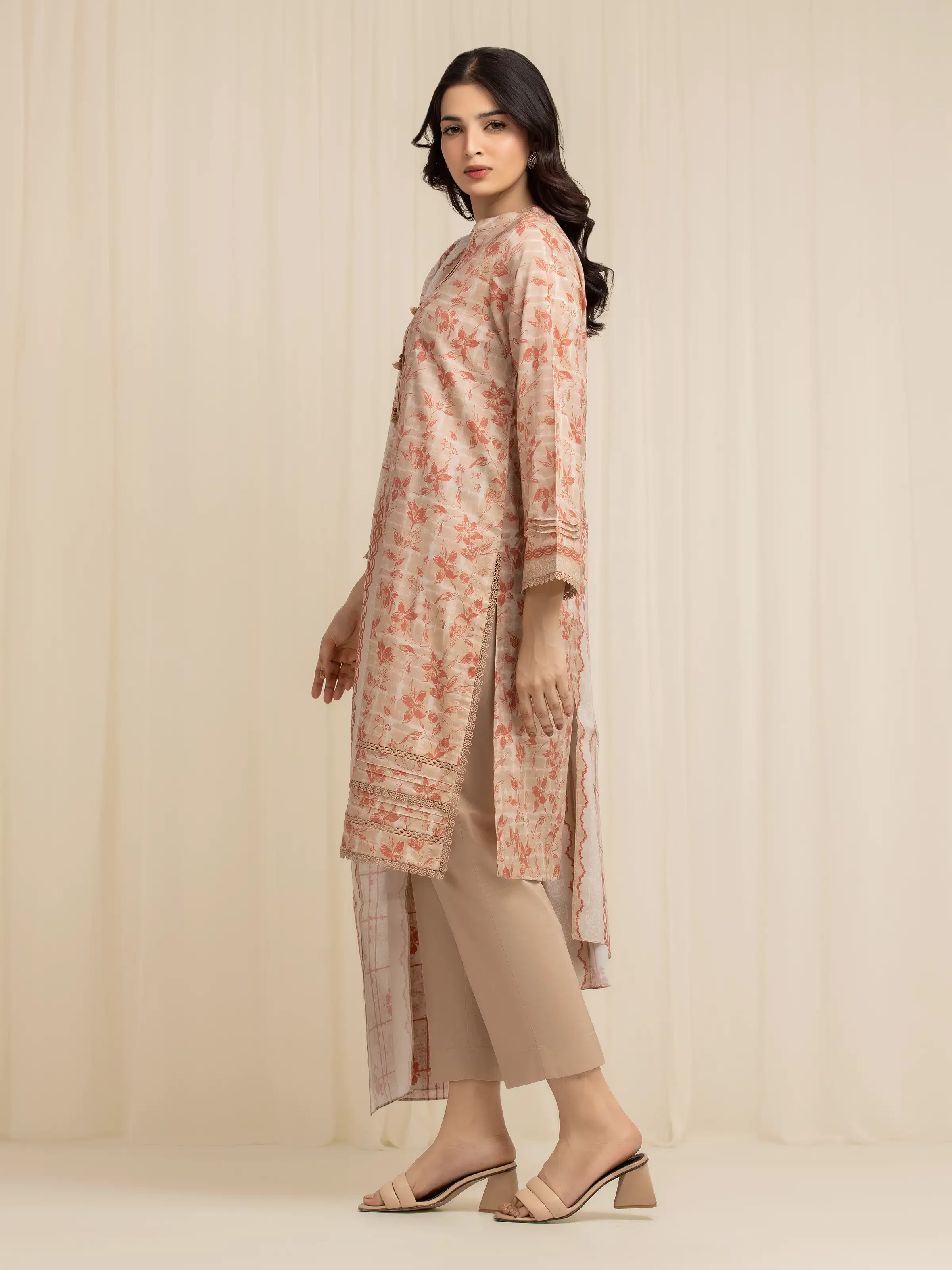 Unstitched Printed Lawn Suit - EWU6A1-36603-3P - Image 5