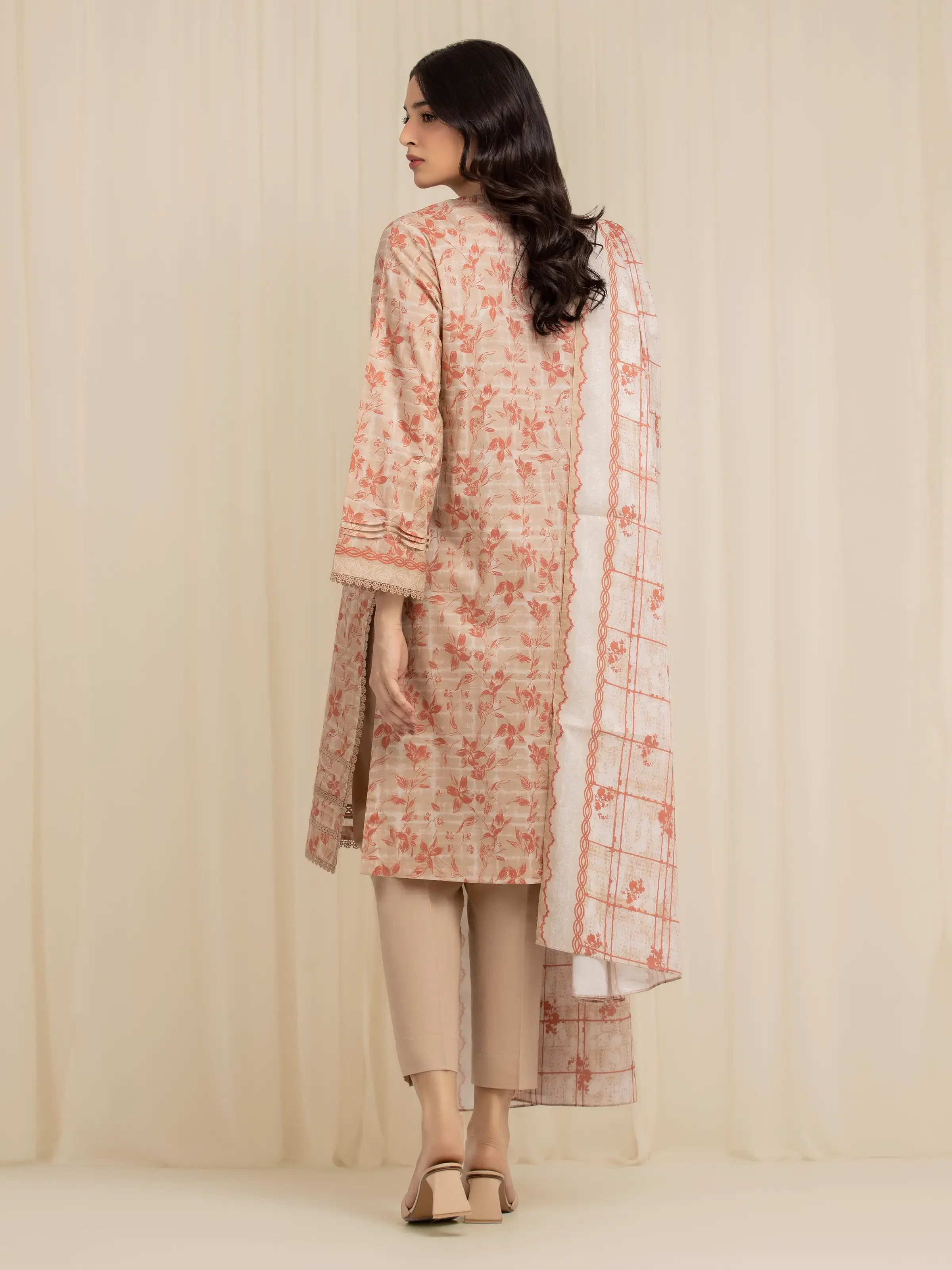 Unstitched Printed Lawn Suit - EWU6A1-36603-3P - Image 6