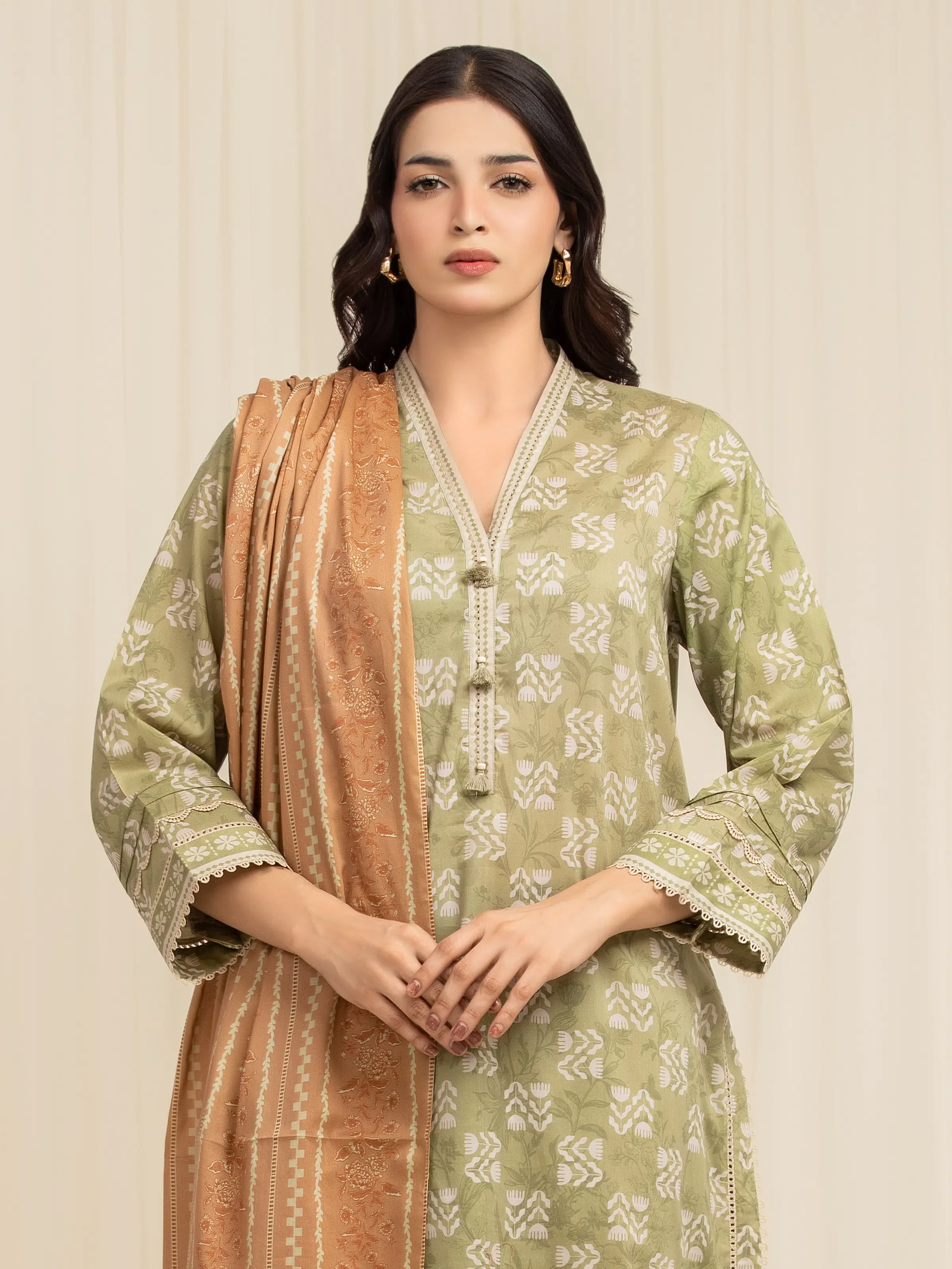 Unstitched Printed Lawn Suit - EWU6A1-36604-3P - Image 2