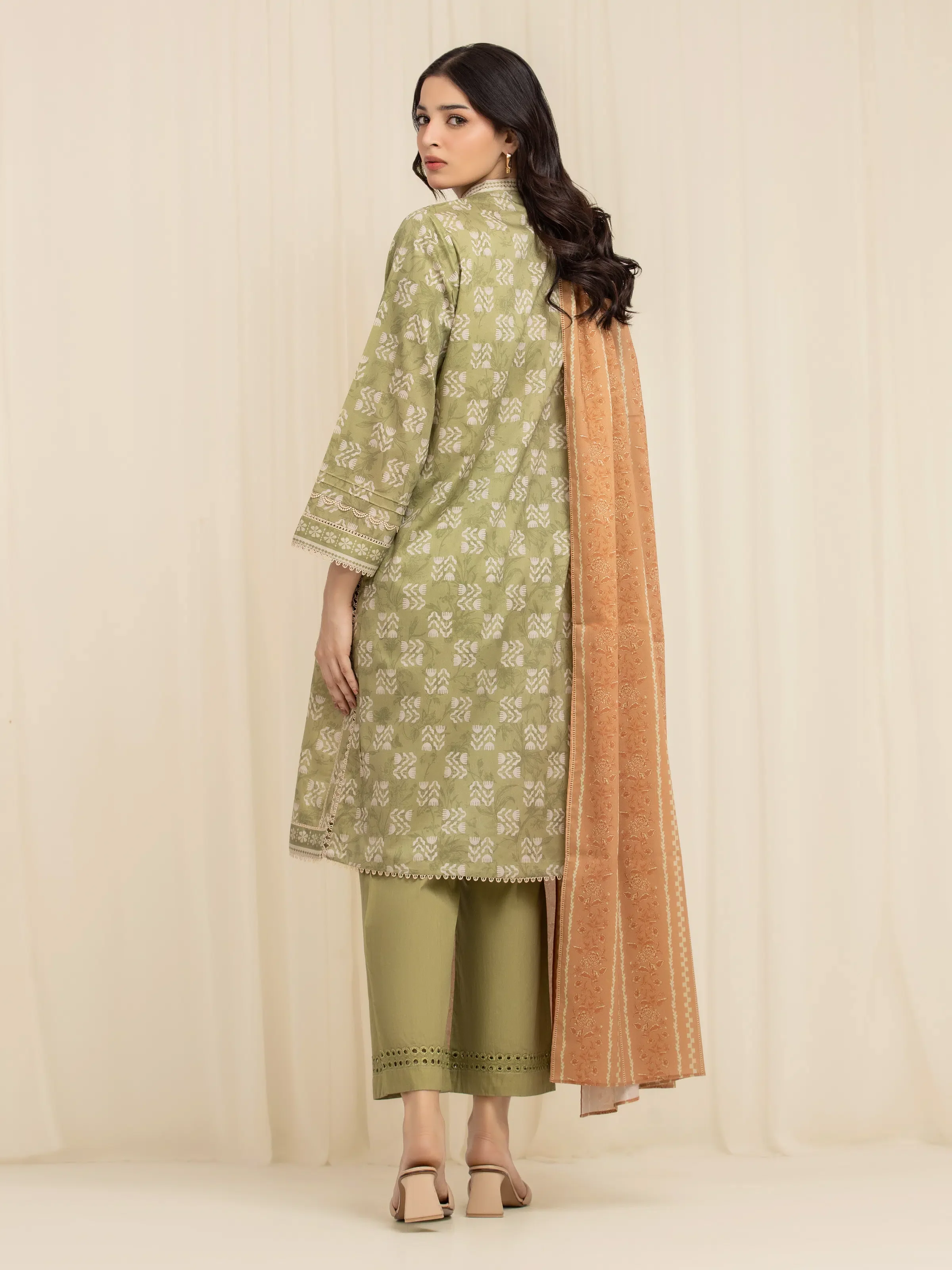 Unstitched Printed Lawn Suit - EWU6A1-36604-3P - Image 5