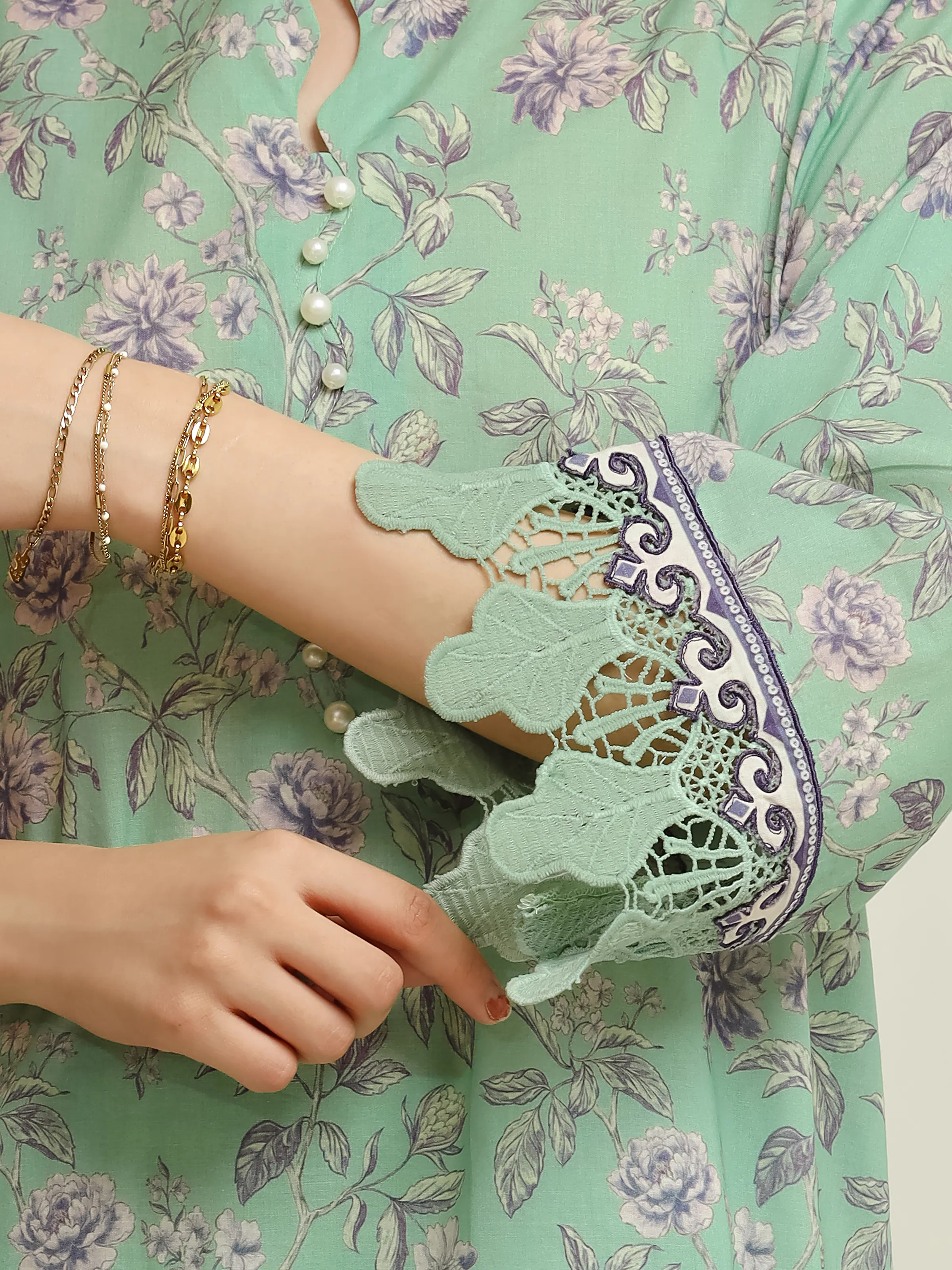 Unstitched Printed Lawn Suit - EWU6A1-36607-3P - Image 3