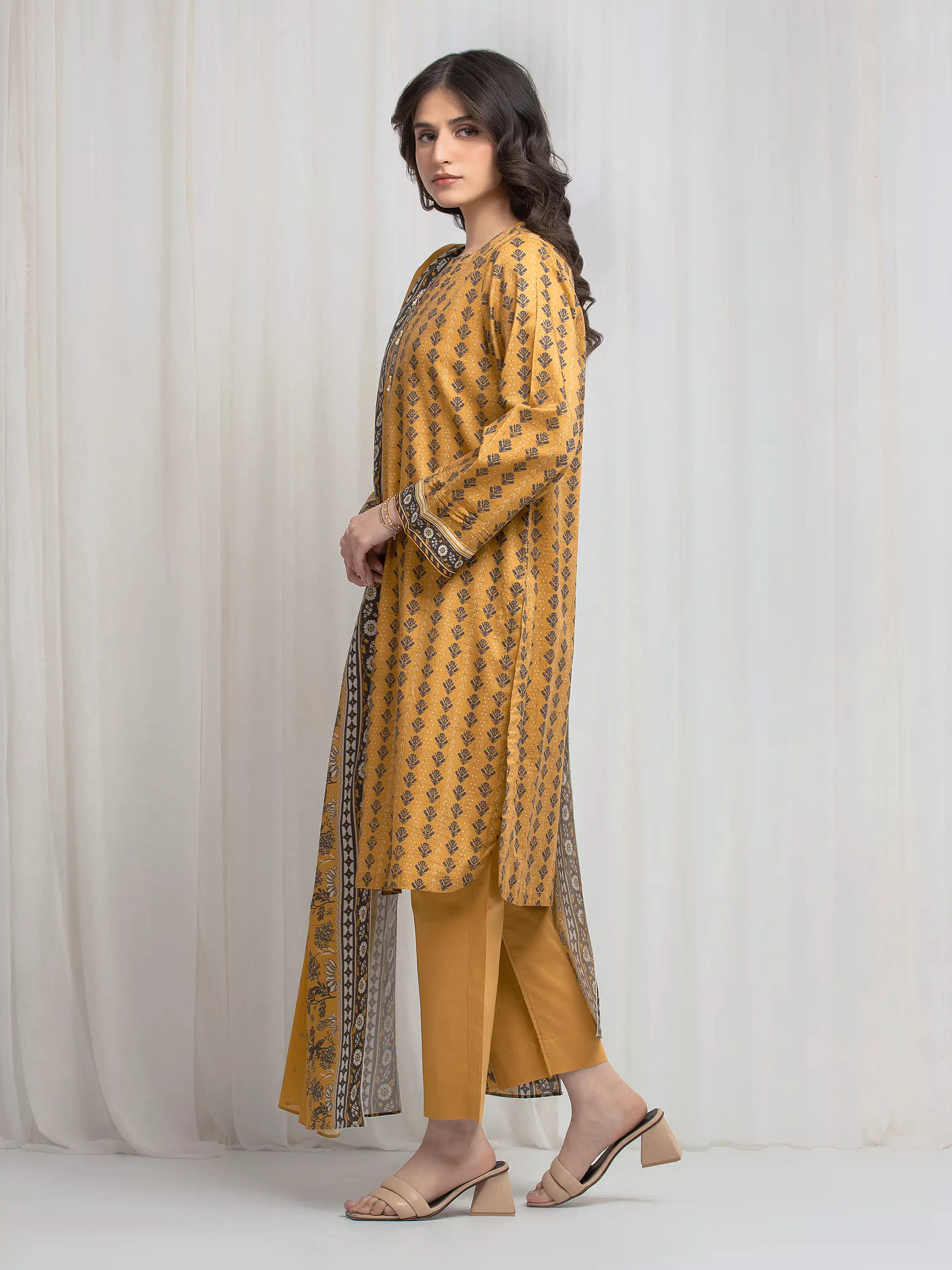 Unstitched  Printed Lawn Suit - EWU6A1-36611-3P - Image 5