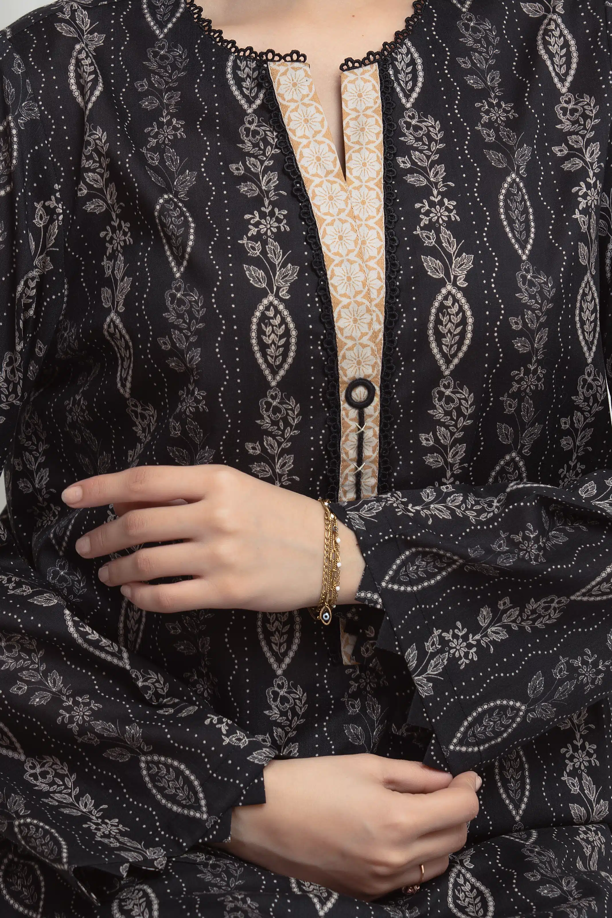 Unstitched Printed Lawn Suit - EWU6A1-36612-3P - Image 3