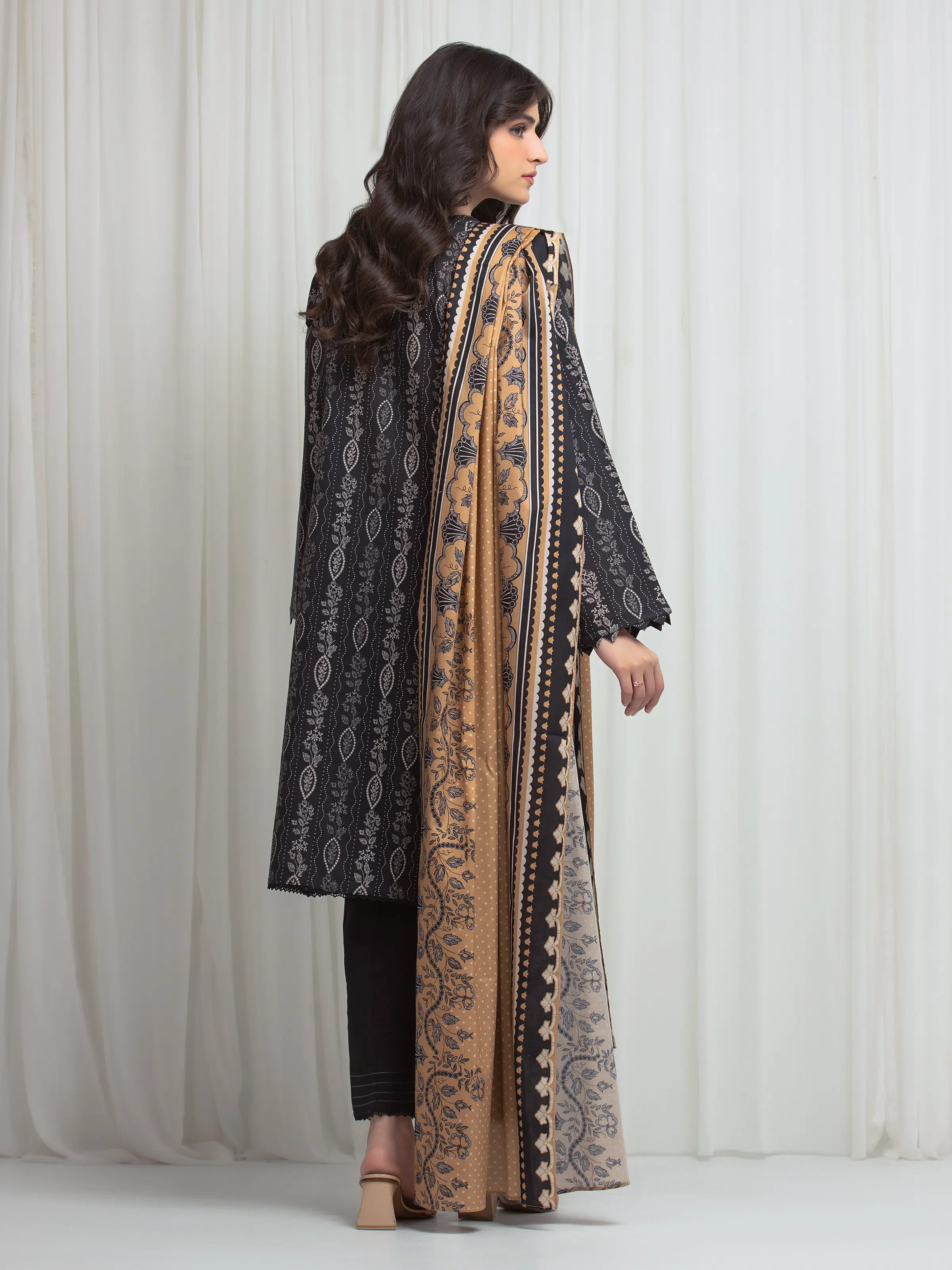 Unstitched Printed Lawn Suit - EWU6A1-36612-3P - Image 5