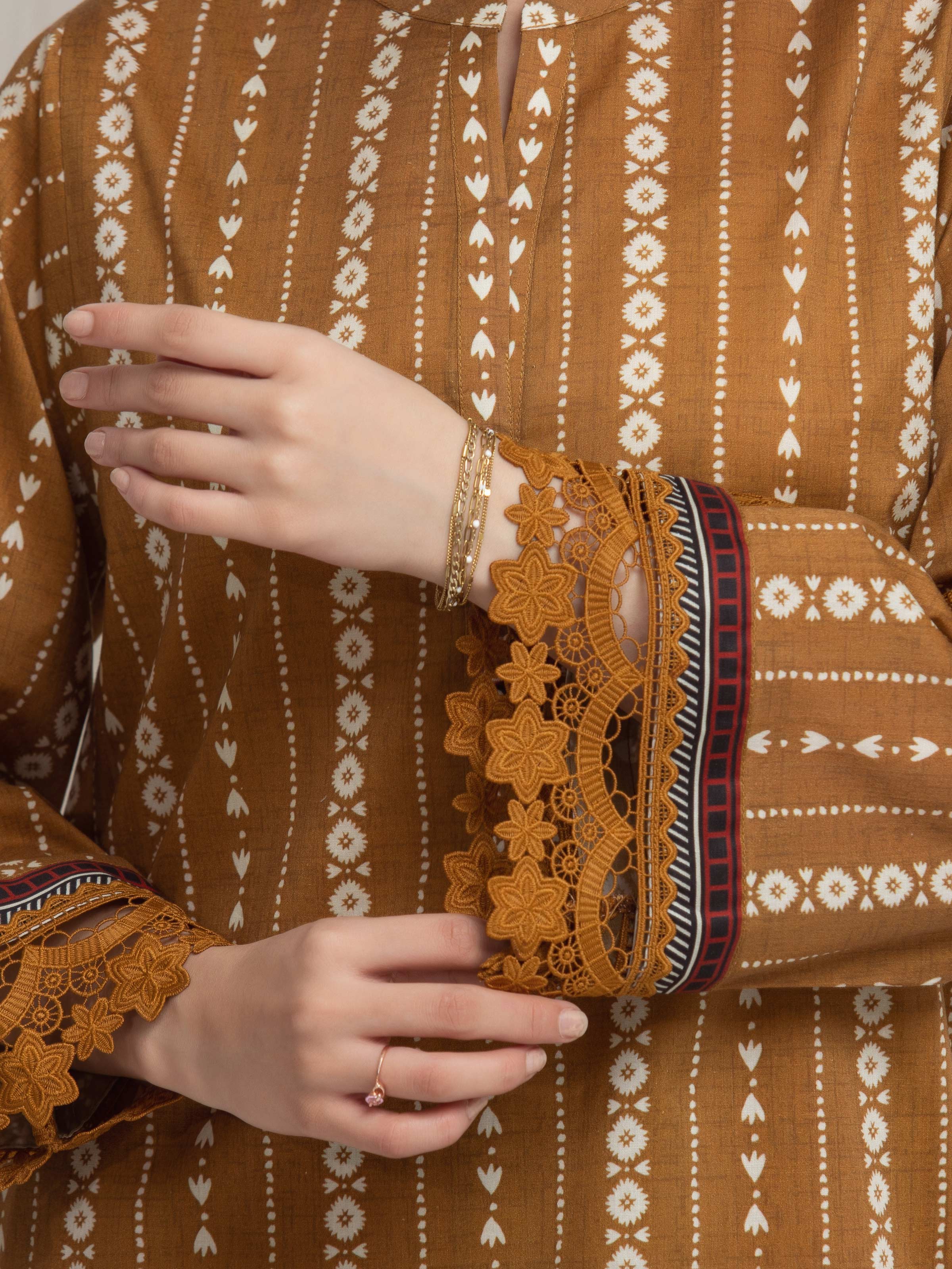 Unstitched Printed Lawn Suit - EWU6A1-36613-3P - Image 4