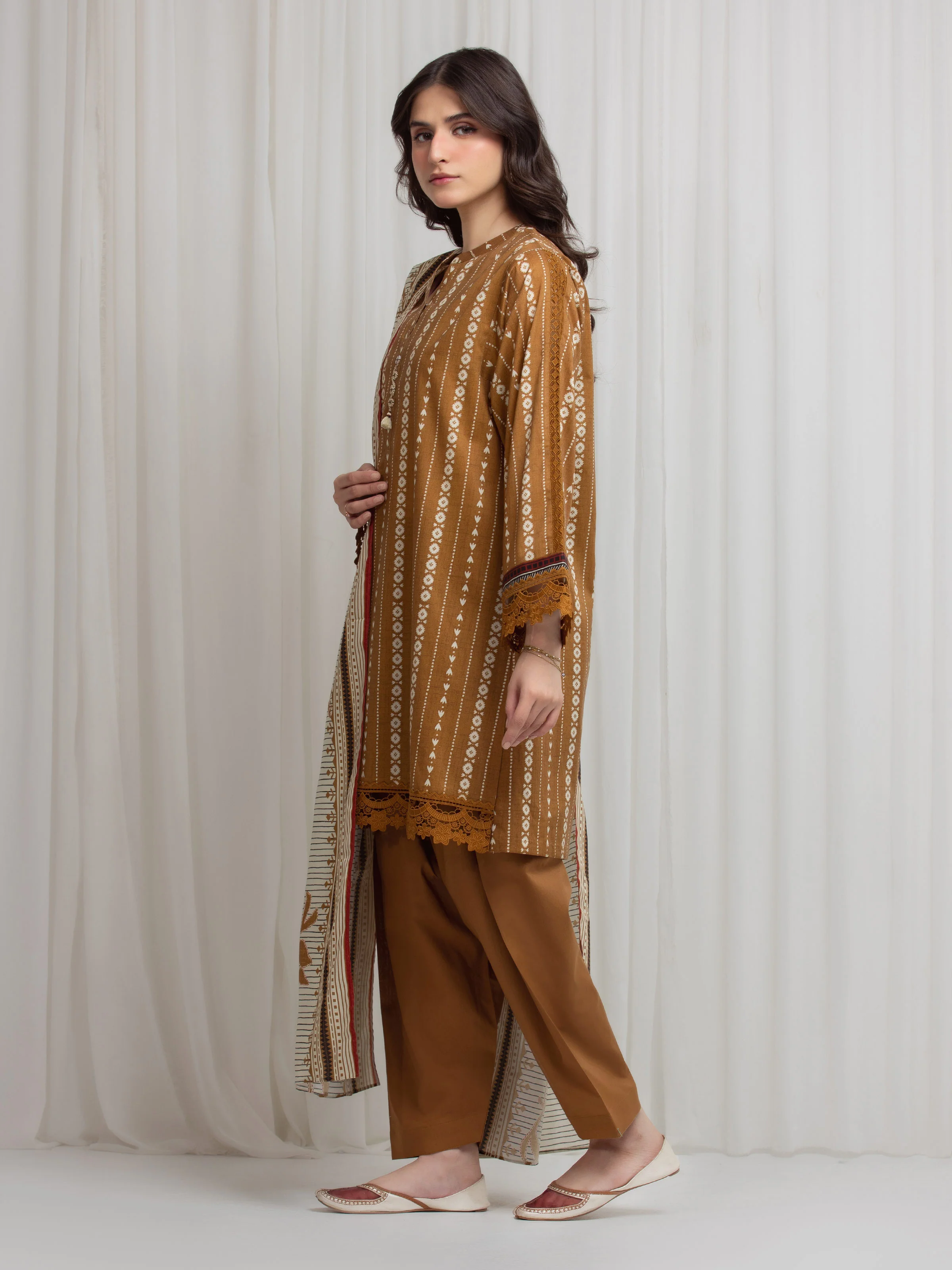 Unstitched Printed Lawn Suit - EWU6A1-36613-3P - Image 5