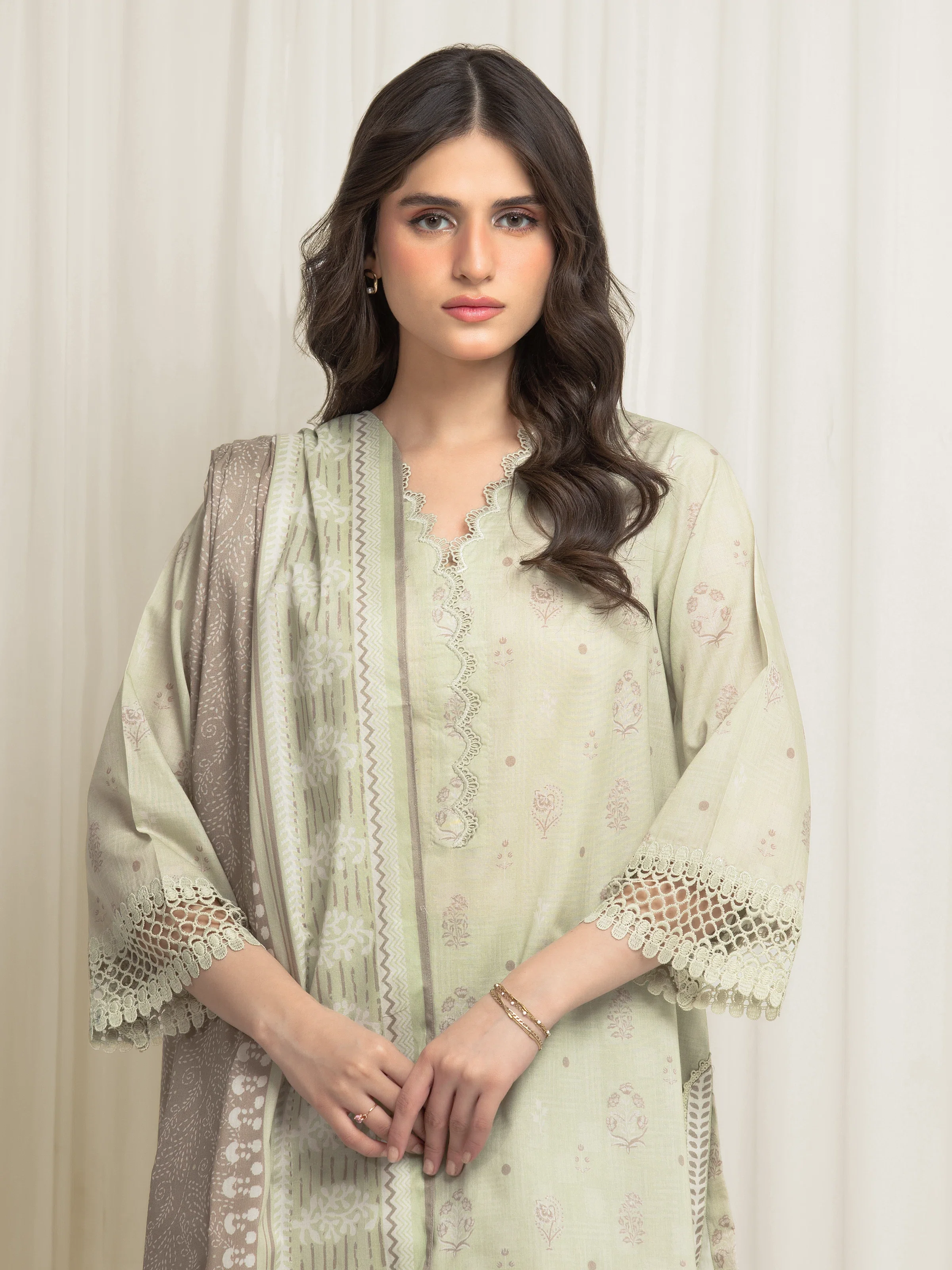 Unstitched Printed Lawn Suit - EWU6A1-36614-3P - Image 2