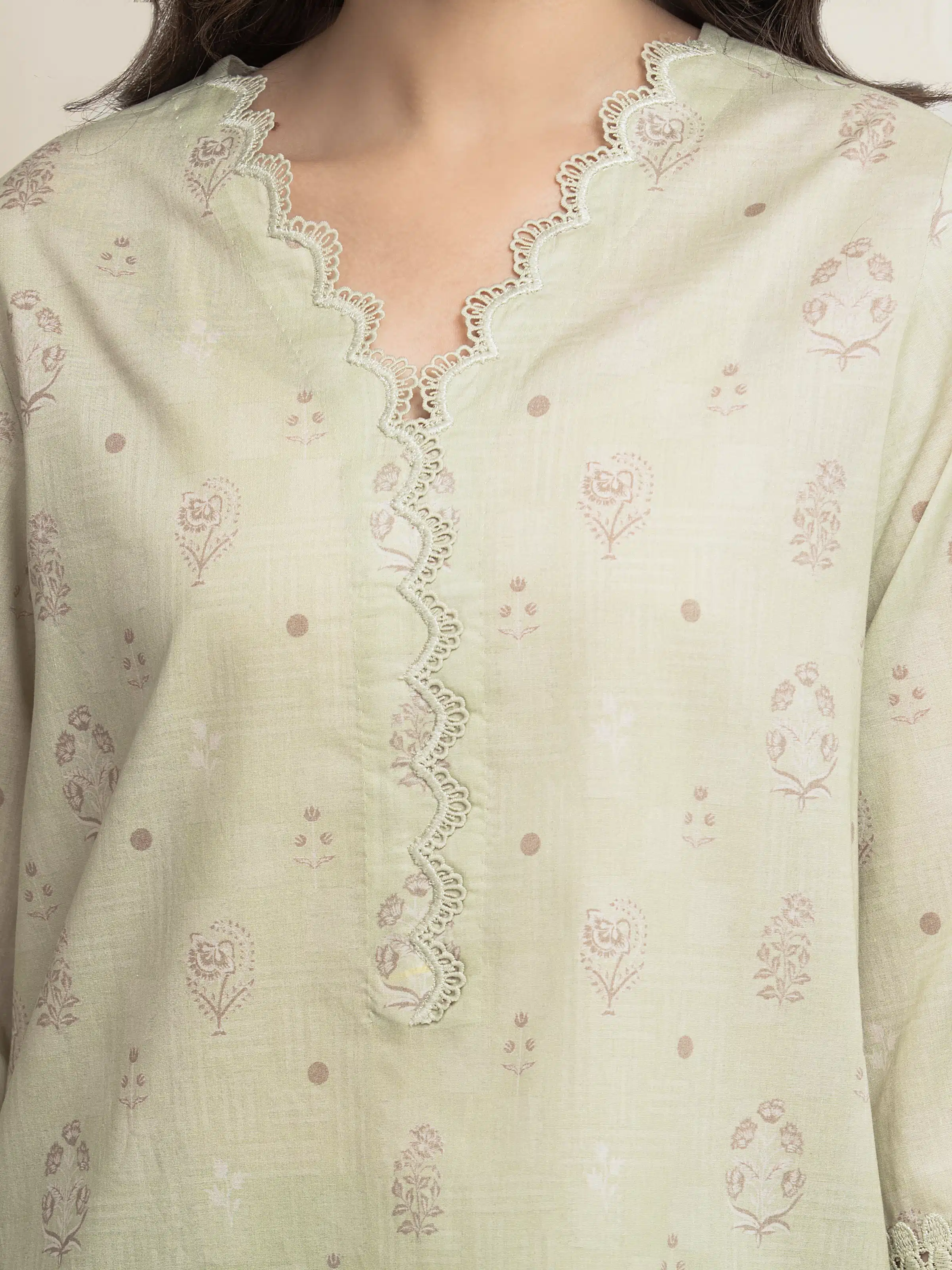Unstitched Printed Lawn Suit - EWU6A1-36614-3P - Image 3