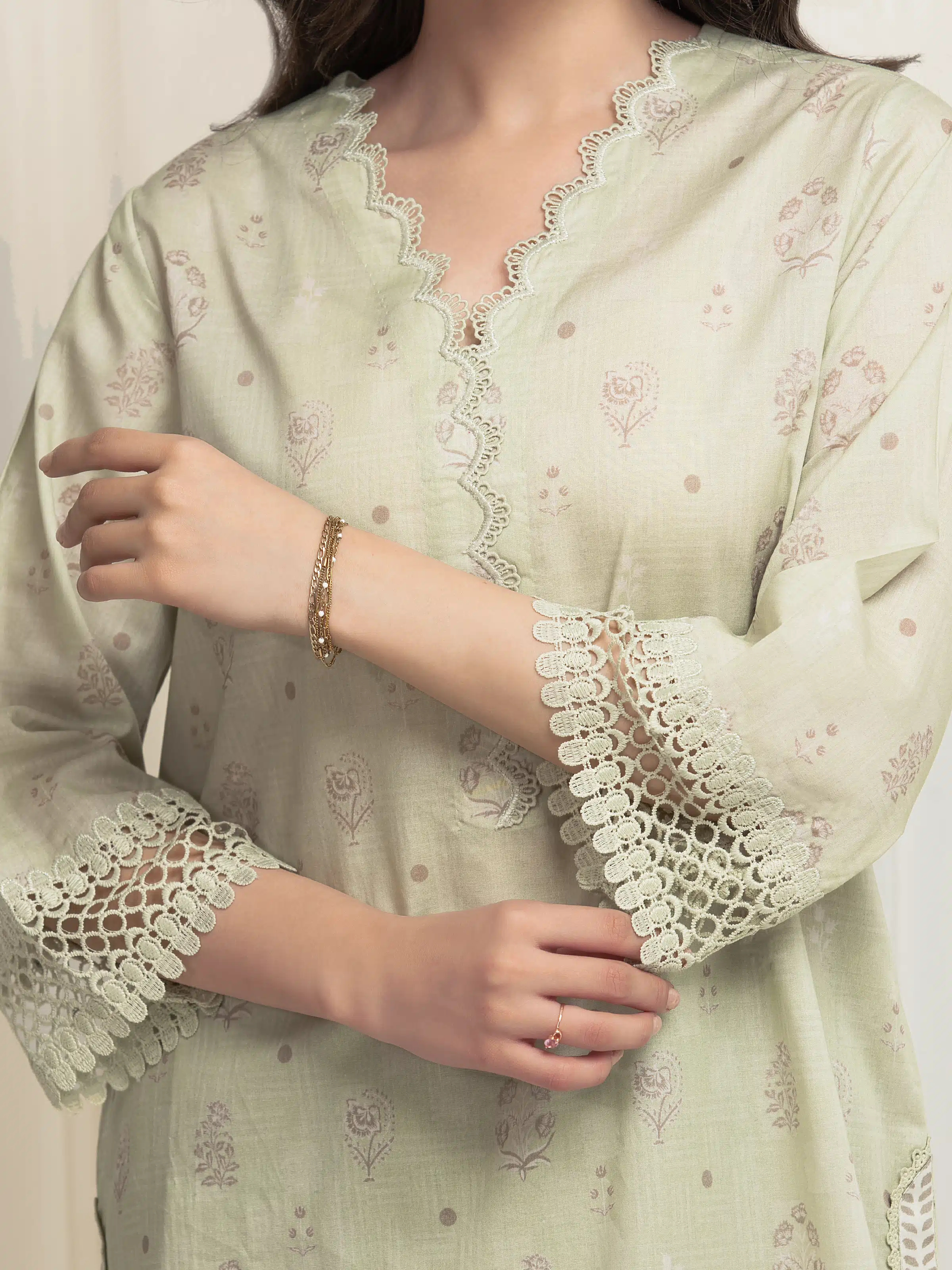 Unstitched Printed Lawn Suit - EWU6A1-36614-3P - Image 4