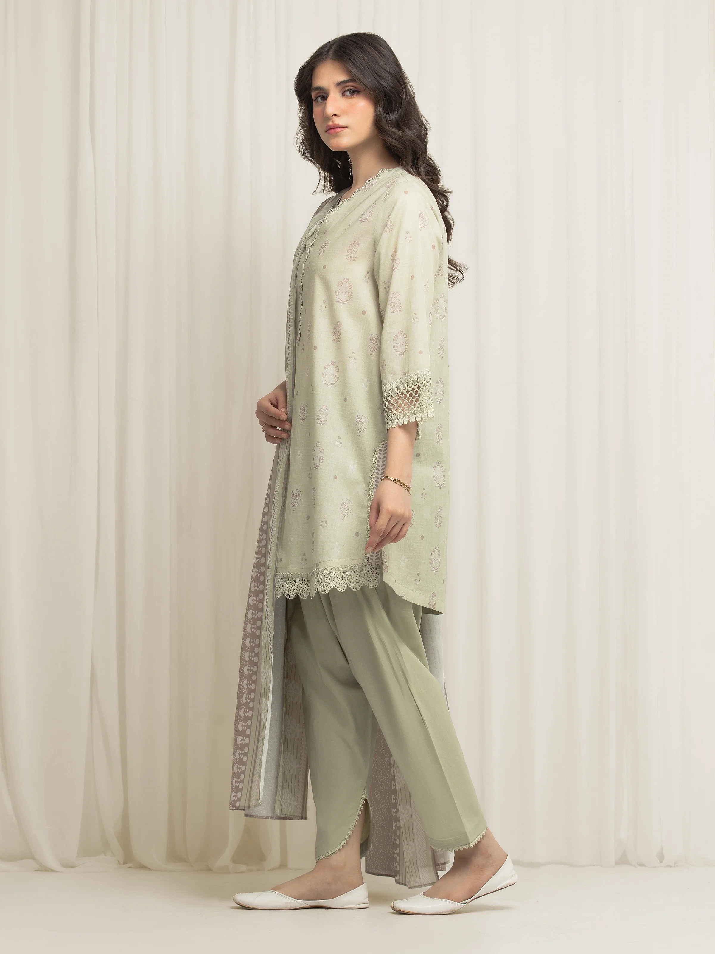 Unstitched Printed Lawn Suit - EWU6A1-36614-3P - Image 5