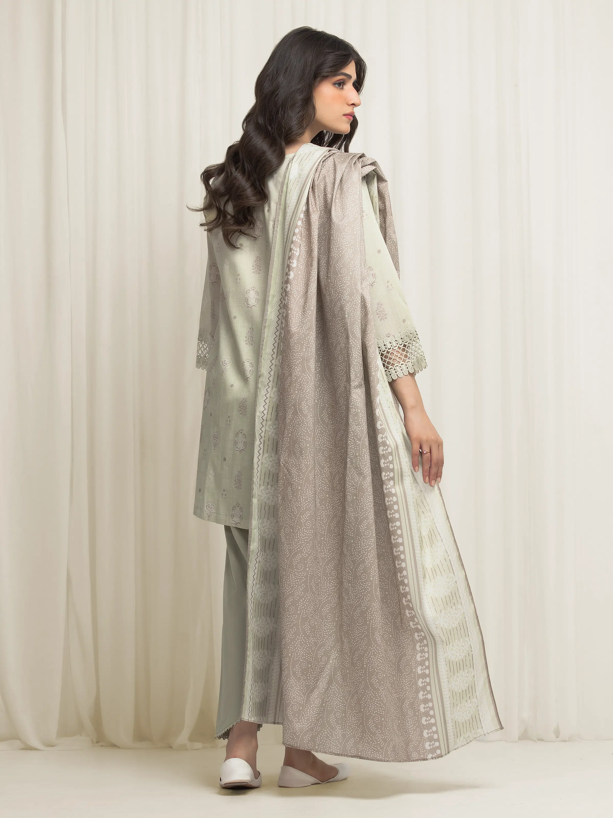Unstitched Printed Lawn Suit - EWU6A1-36614-3P - Image 6