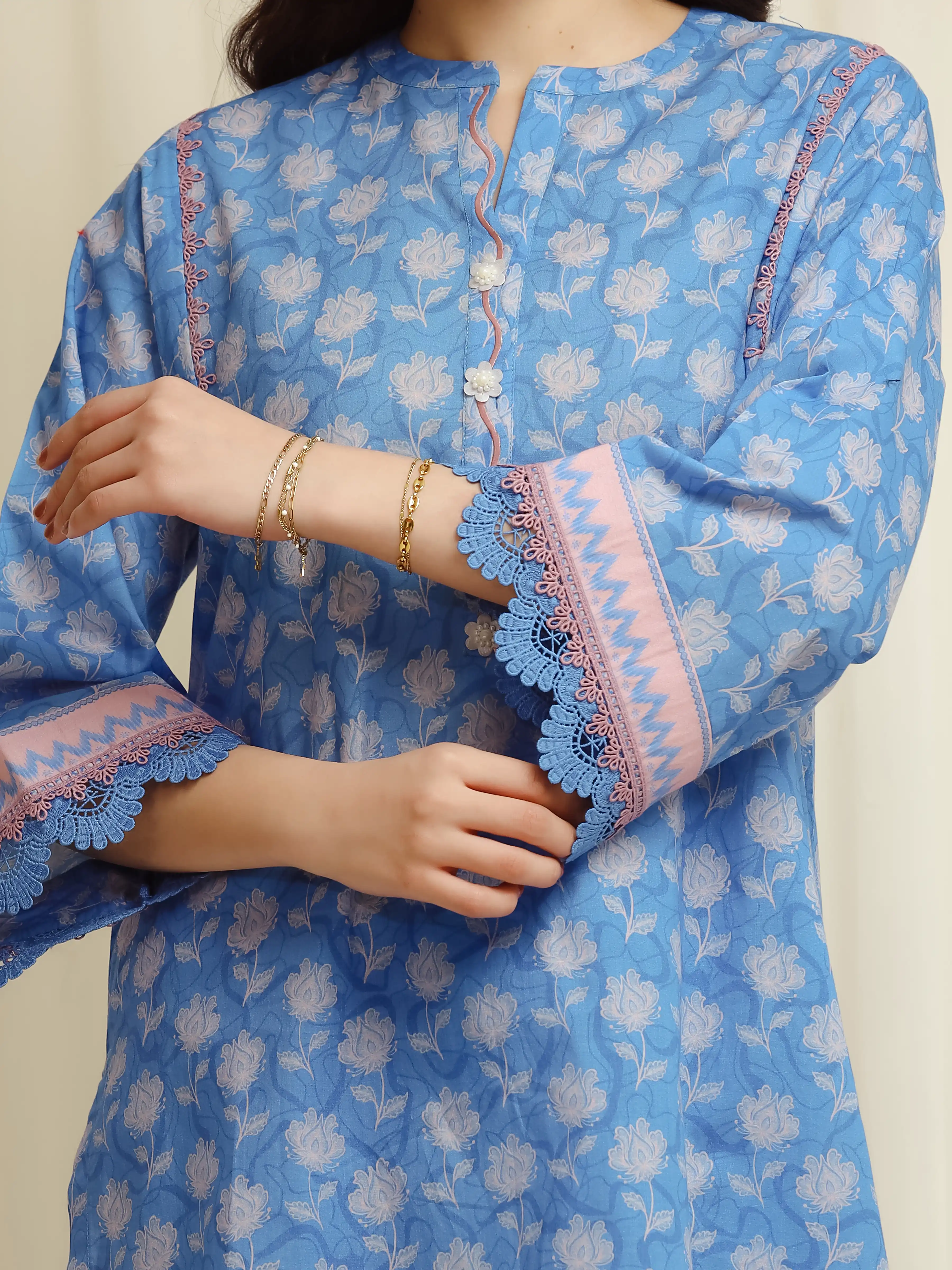 Unstitched Printed Lawn Suit - EWU6A1-36615-3P - Image 3