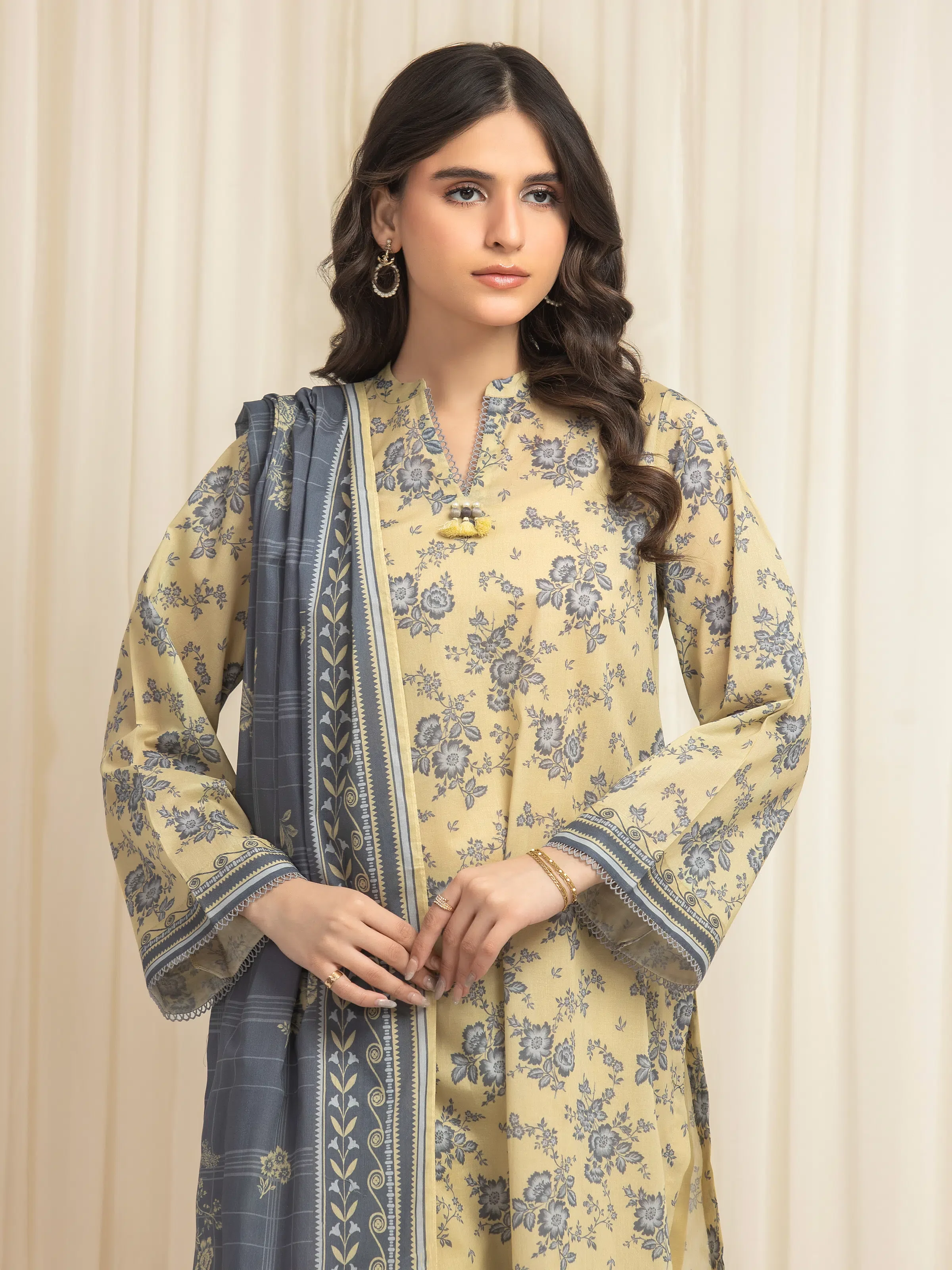 Unstitched Printed Lawn Suit - EWU6A1-36619-3P - Image 2