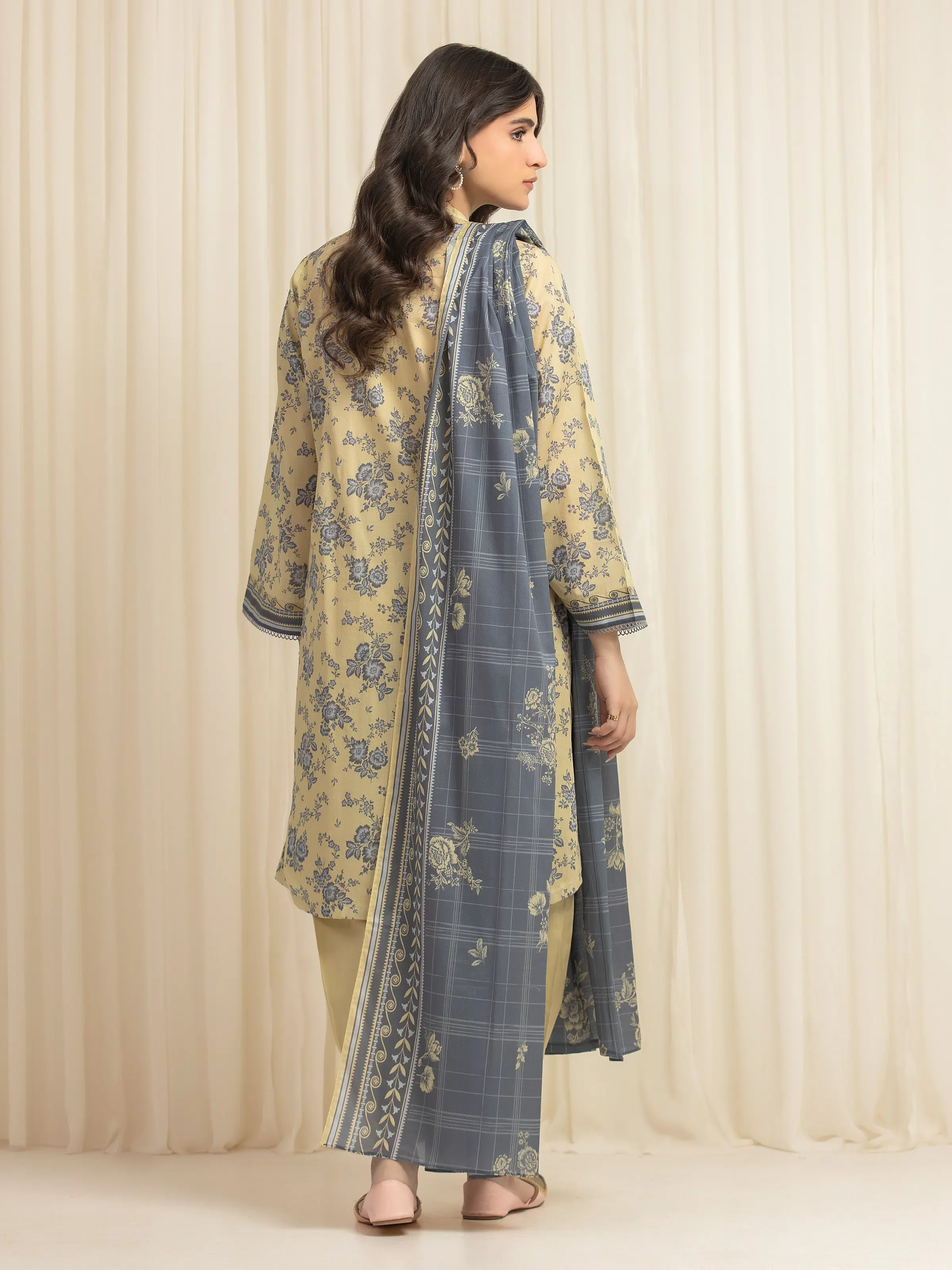 Unstitched Printed Lawn Suit - EWU6A1-36619-3P - Image 6