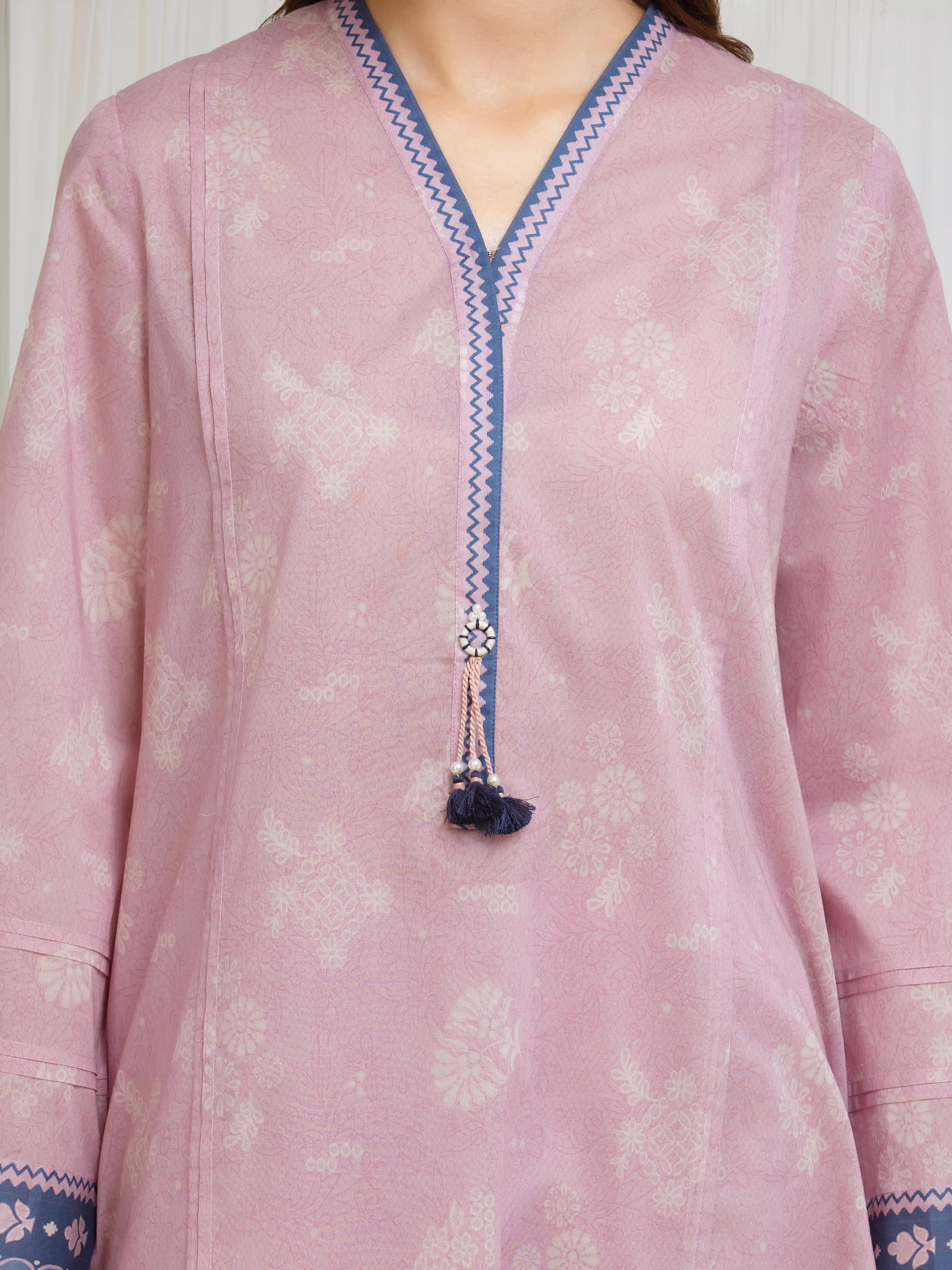 Unstitched Printed Lawn Suit - EWU6A1-36621-3P - Image 4