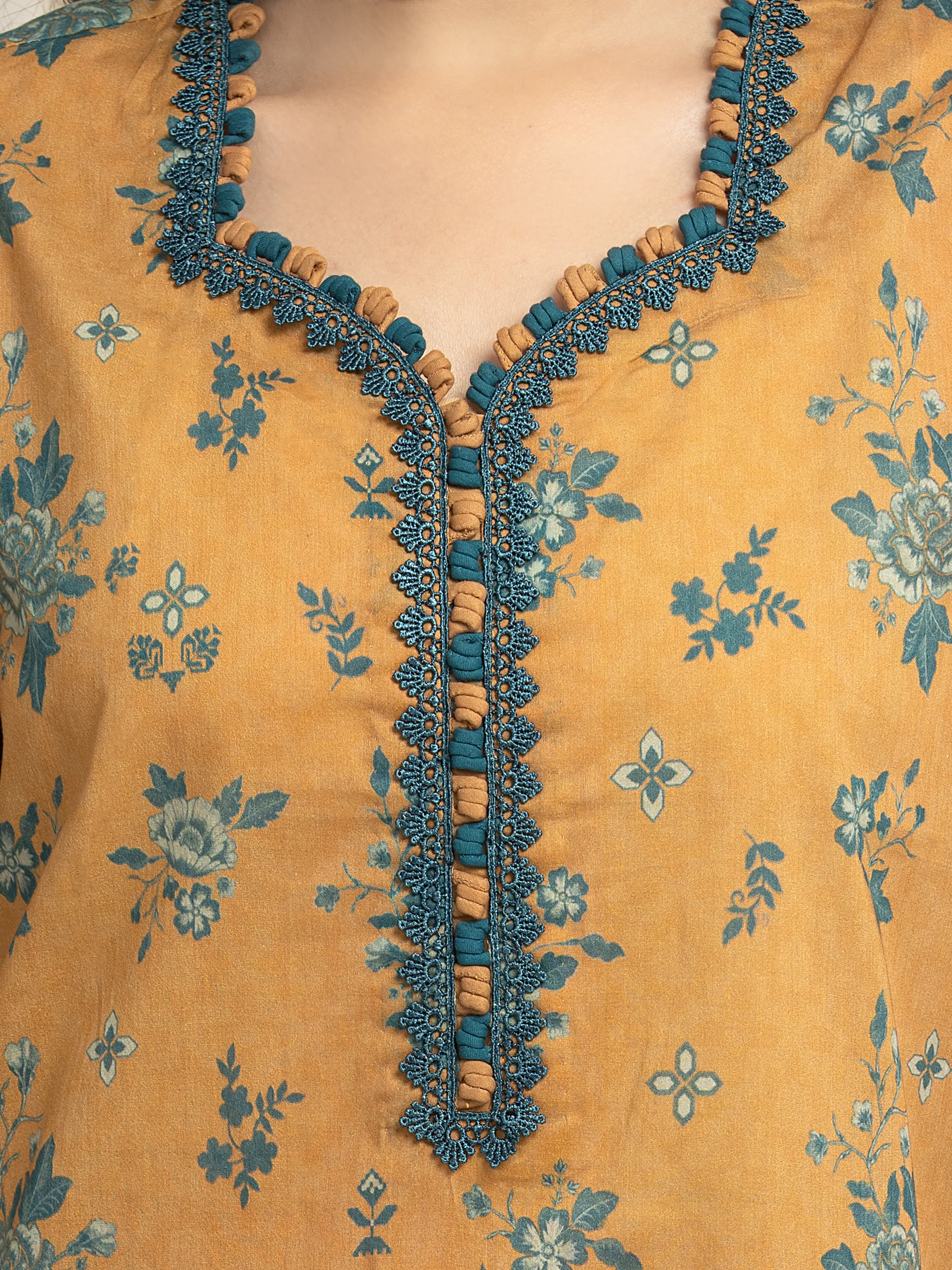 Unstitched Printed Lawn Suit - EWU6A1-36629-3P - Image 4