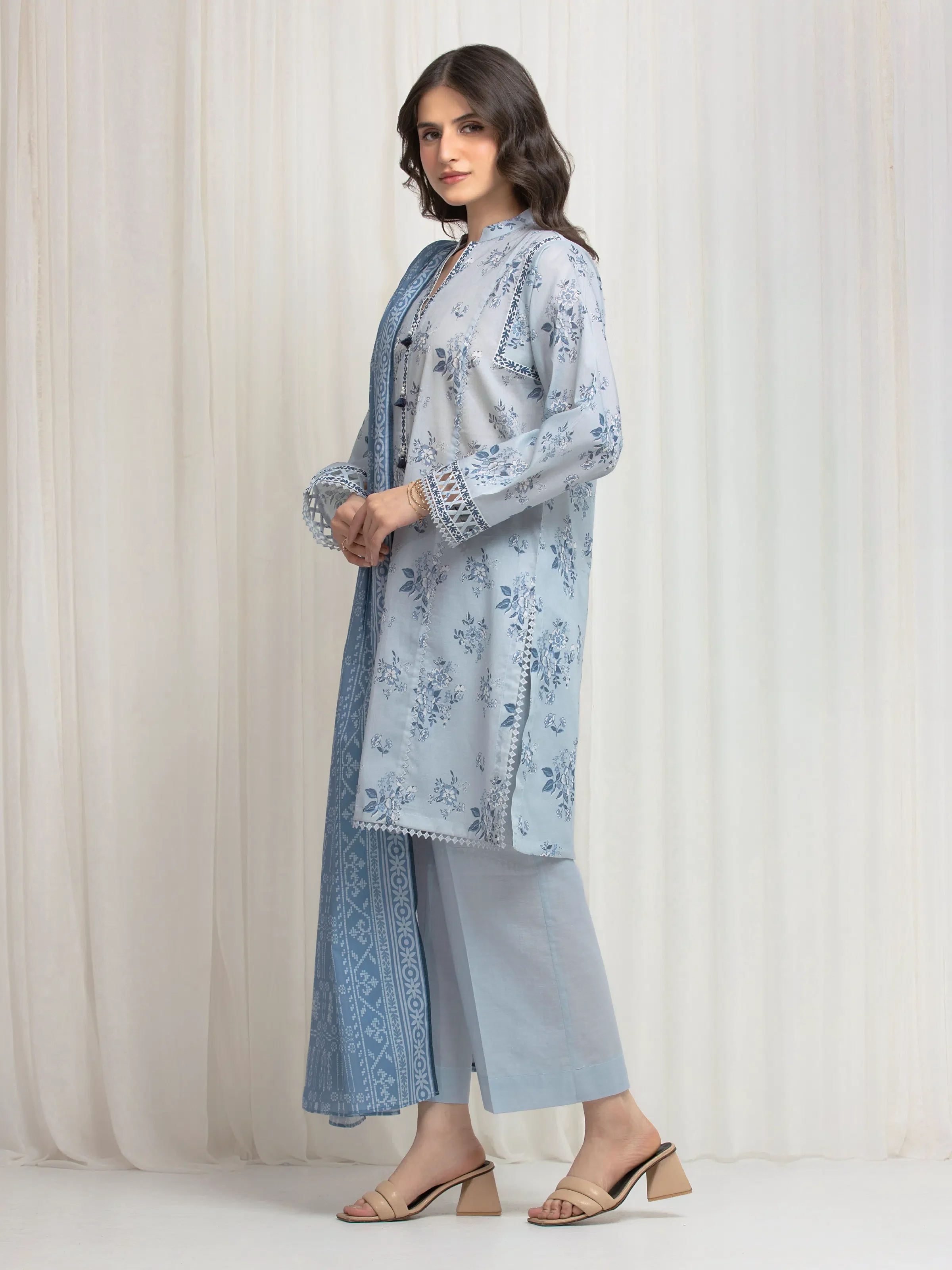Unstitched Printed Lawn Suit - EWU6A1-36644-3P - Image 5