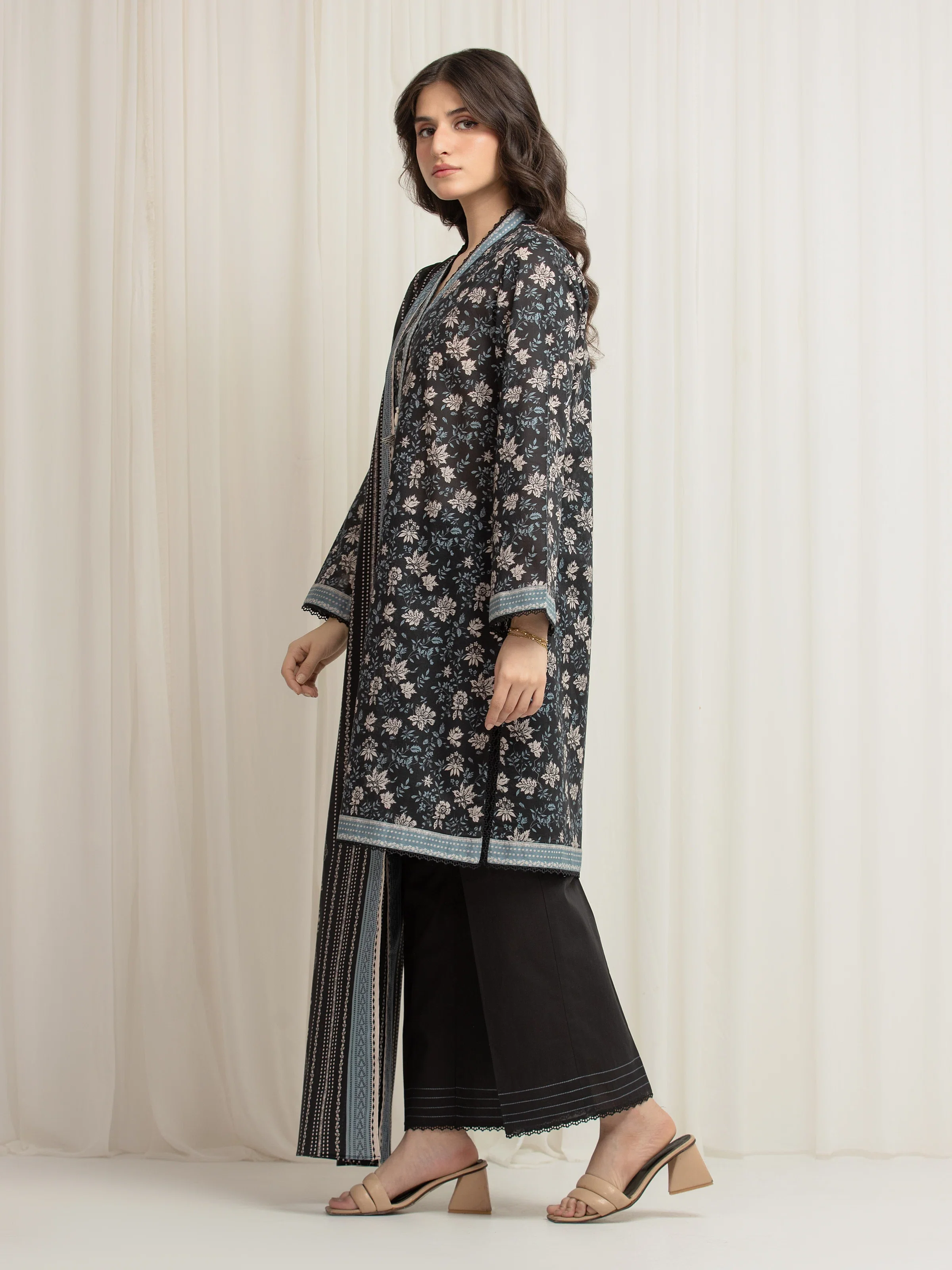 Unstitched Printed Lawn Suit - EWU6A1-36645-3P - Image 5