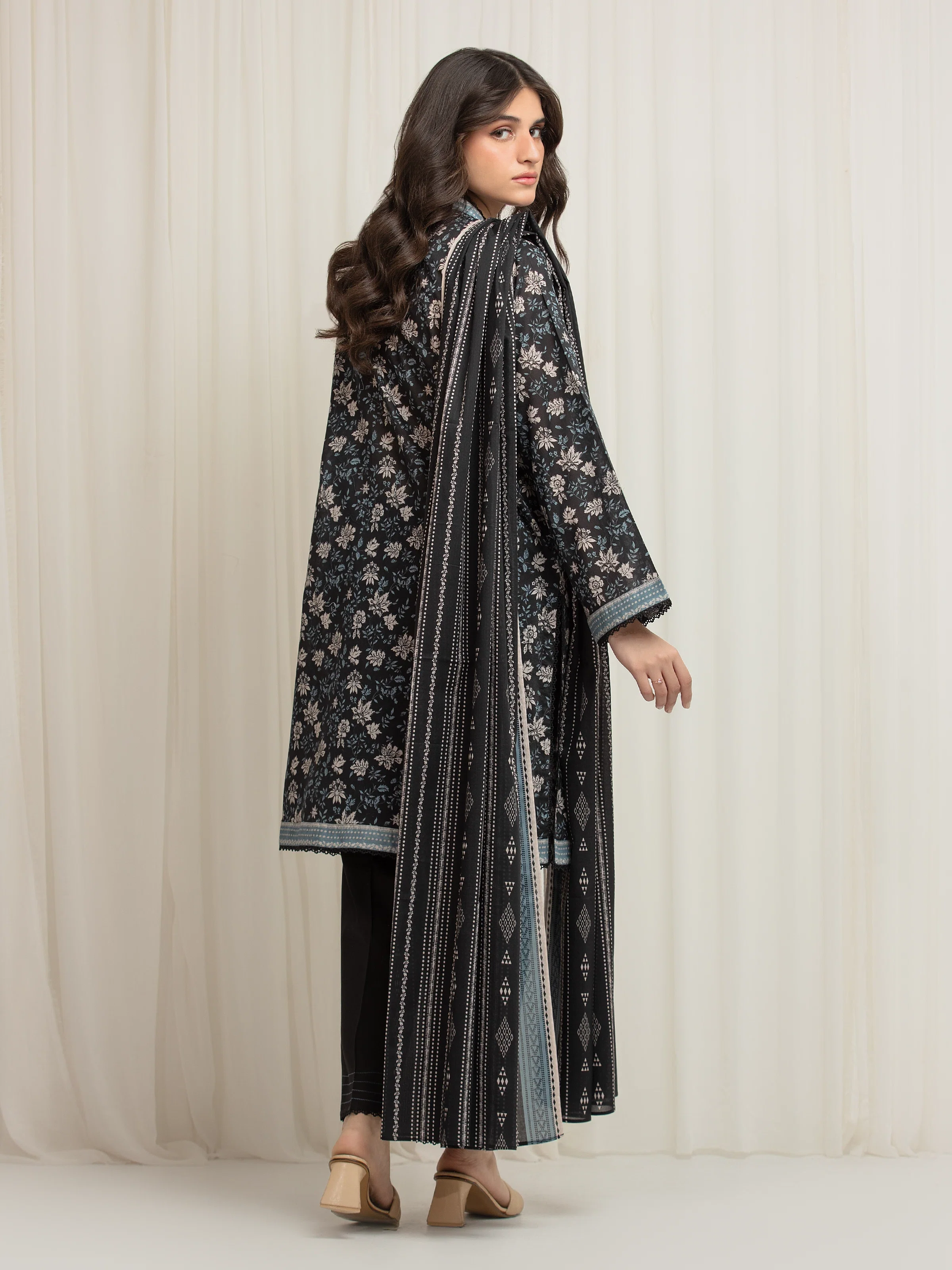 Unstitched Printed Lawn Suit - EWU6A1-36645-3P - Image 6