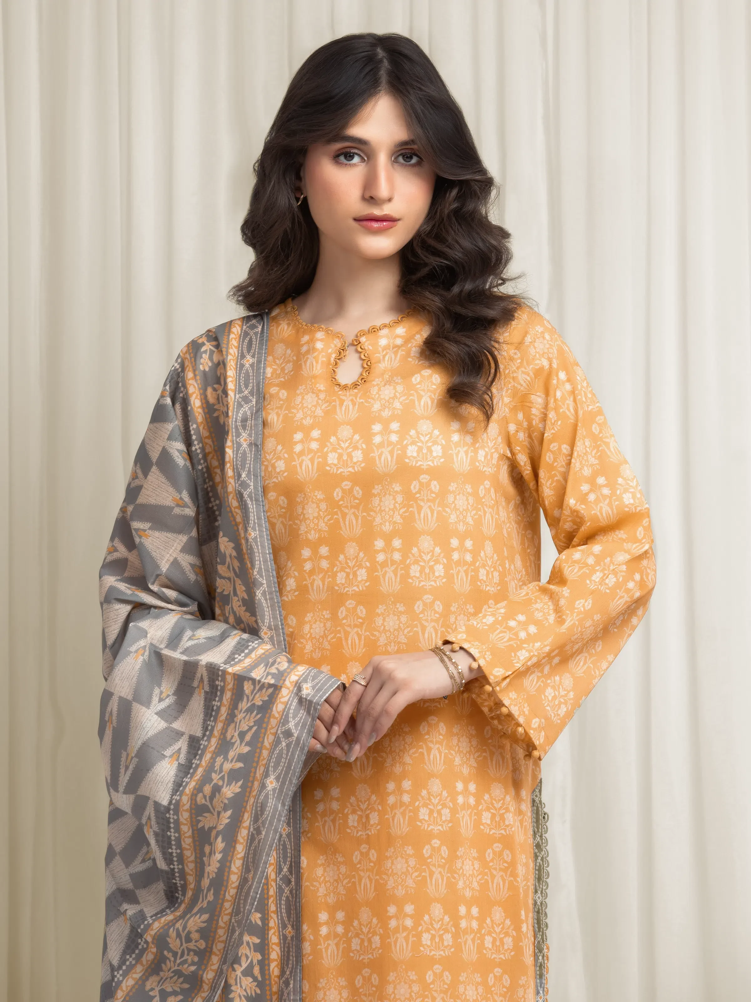 Unstitched Printed Lawn Suit - EWU6A1-36648-3P - Image 2