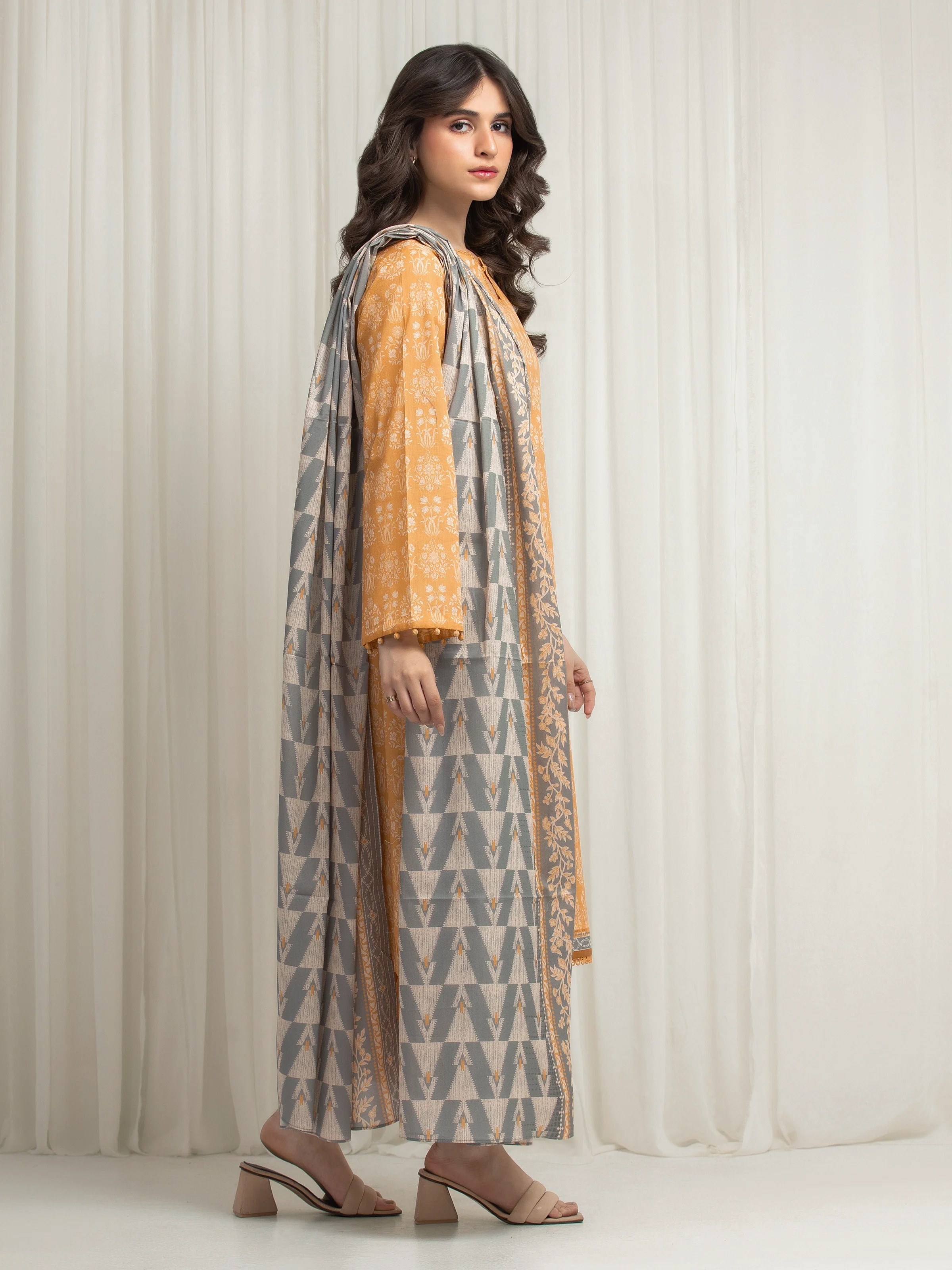 Unstitched Printed Lawn Suit - EWU6A1-36648-3P - Image 5