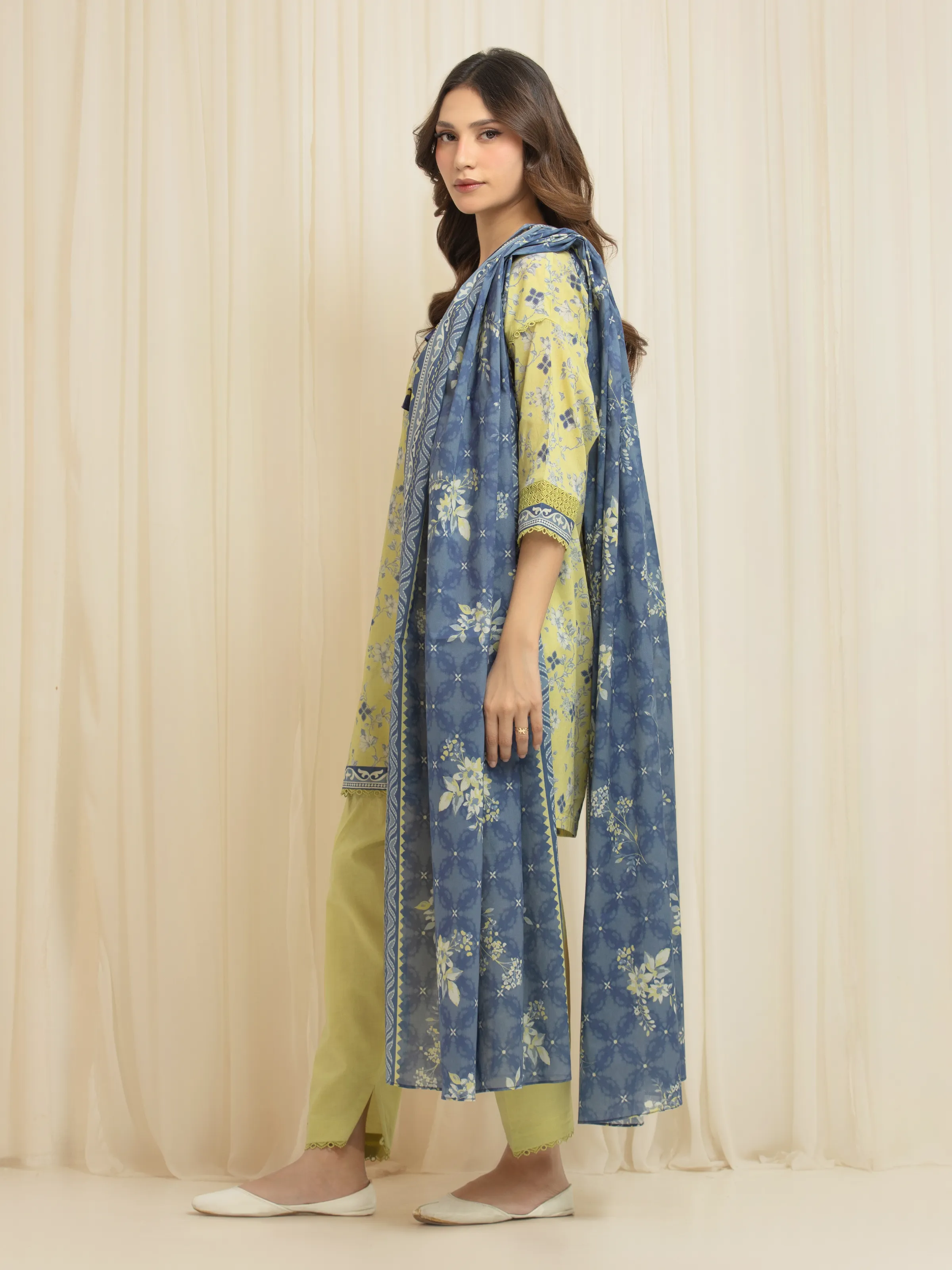 Unstitched Printed Lawn Suit - EWU6A1-36658-3P - Image 5