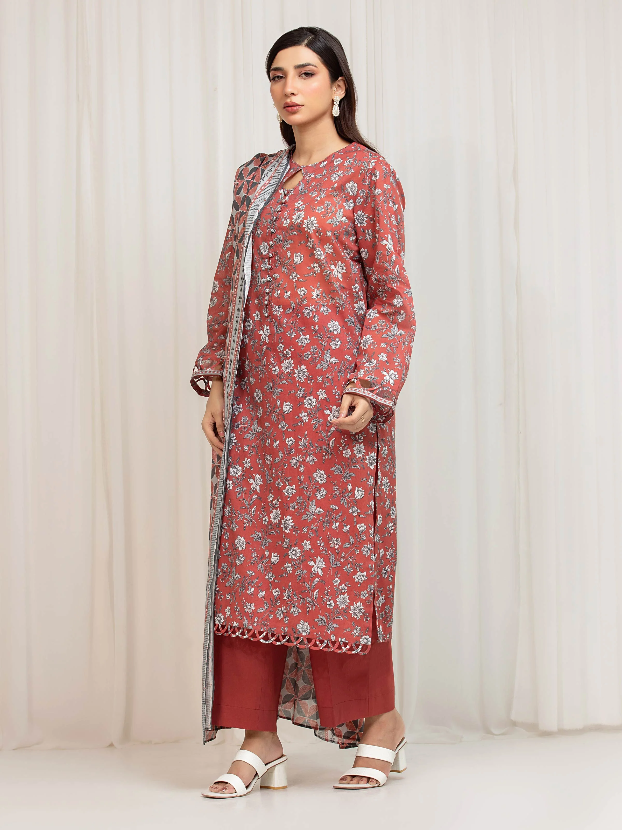 Unstitched Printed Lawn Suit - EWU6A1-36665-3P - Image 5