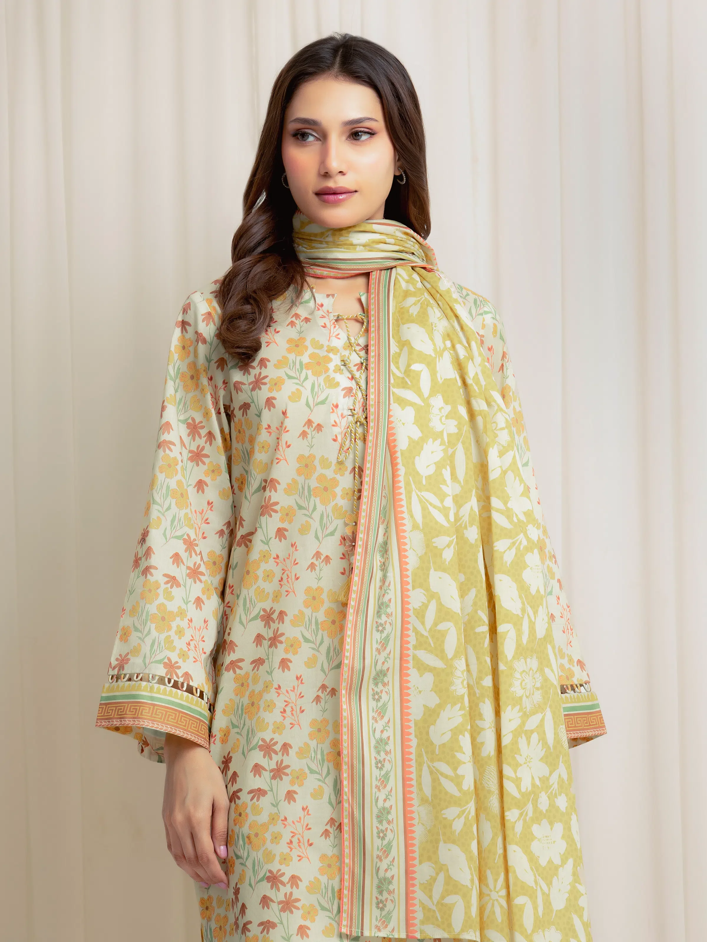 Unstitched Printed Lawn Suit - EWU6A1-36668-3P - Image 2